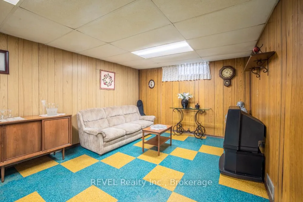 Photo 20 of 87 Royal Manor Drive, St. Catharines, Carlton/Bunting — HOMEH