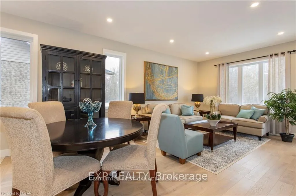 Photo 13 of 2244 Evans Boulevard, London, South U — HOMEH