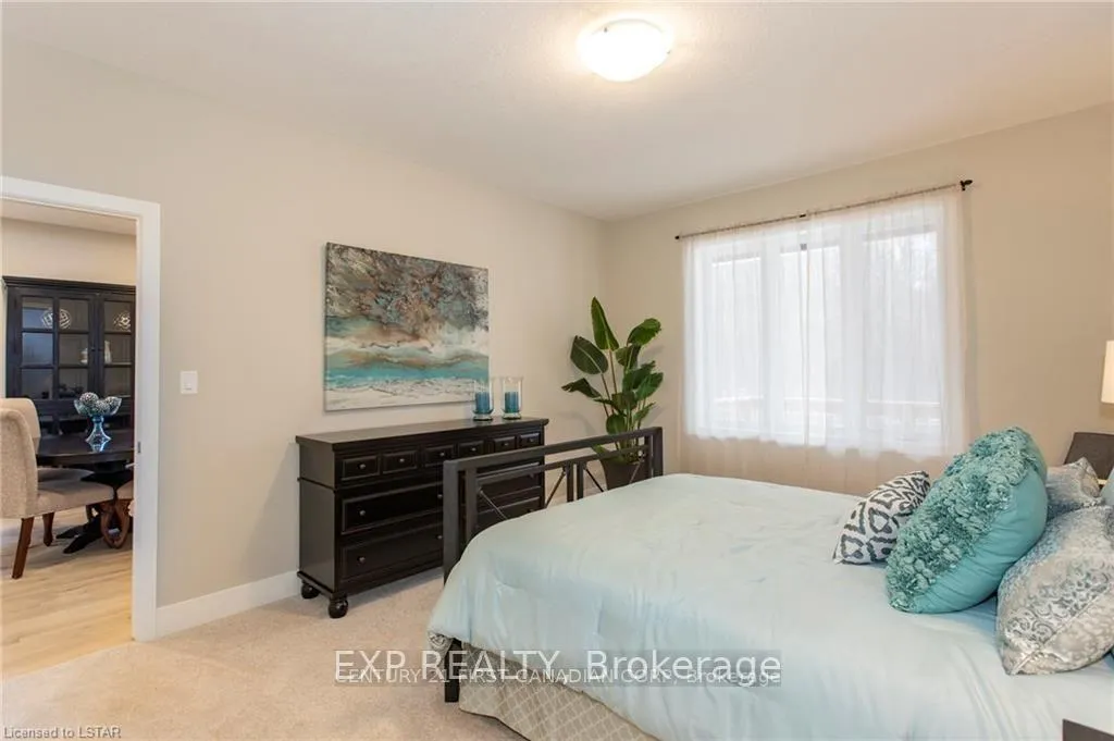 Photo 16 of 2244 Evans Boulevard, London, South U — HOMEH