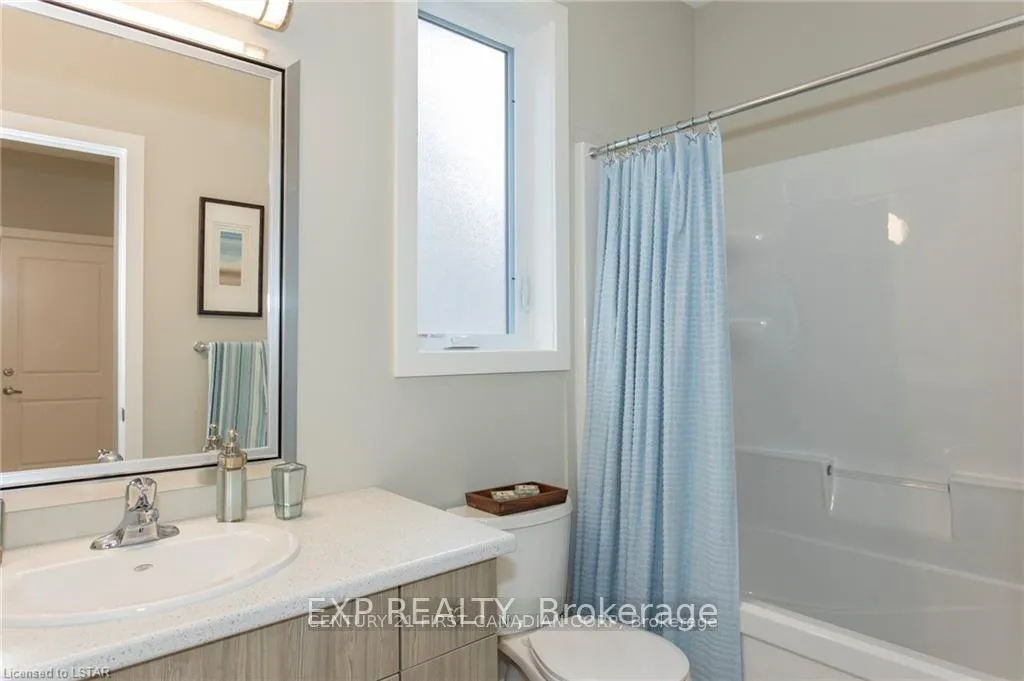 Photo 24 of 2244 Evans Boulevard, London, South U — HOMEH