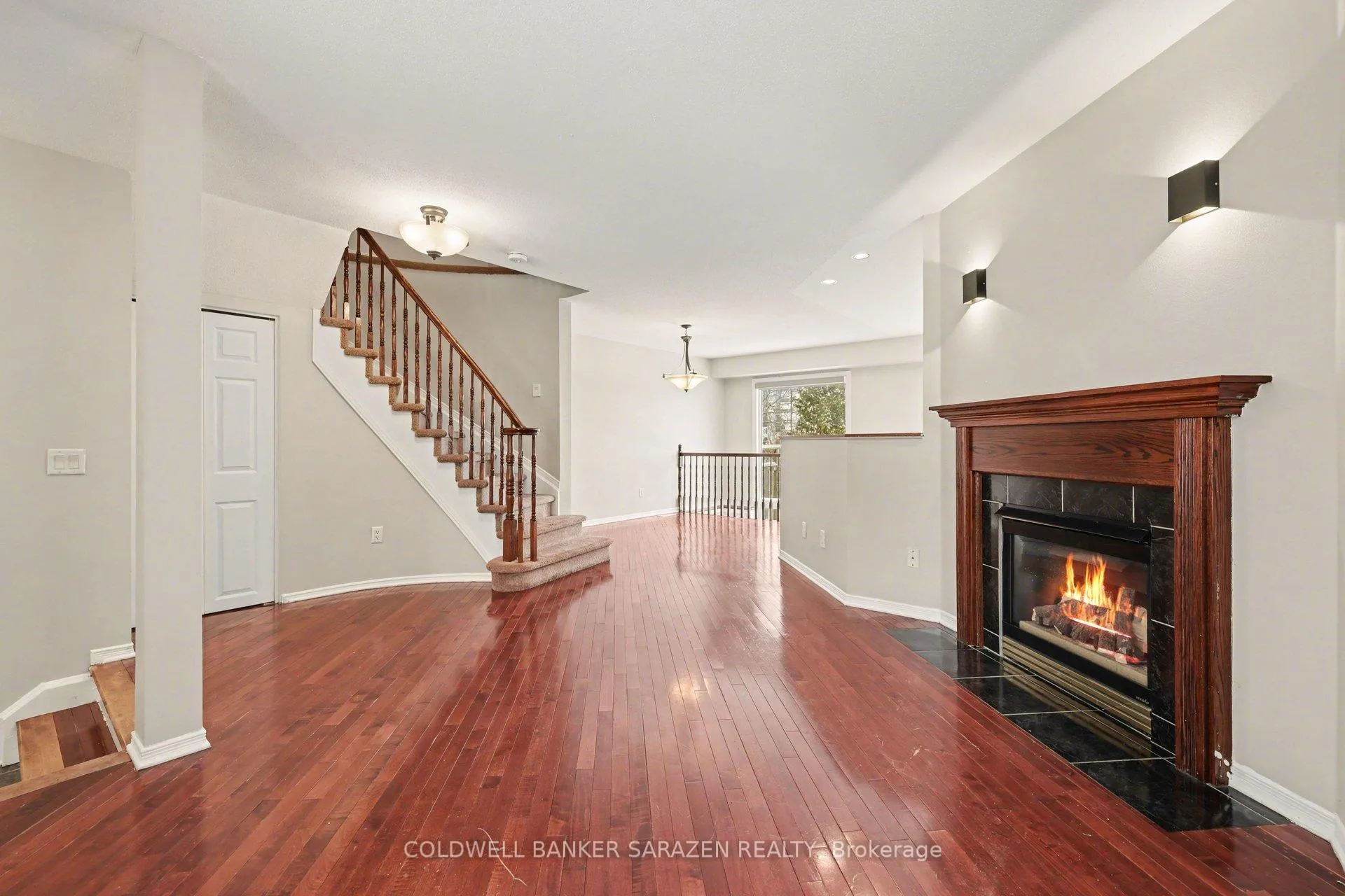 Photo 3 of 61 Scout Street, Ottawa, Central Park — HOMEH