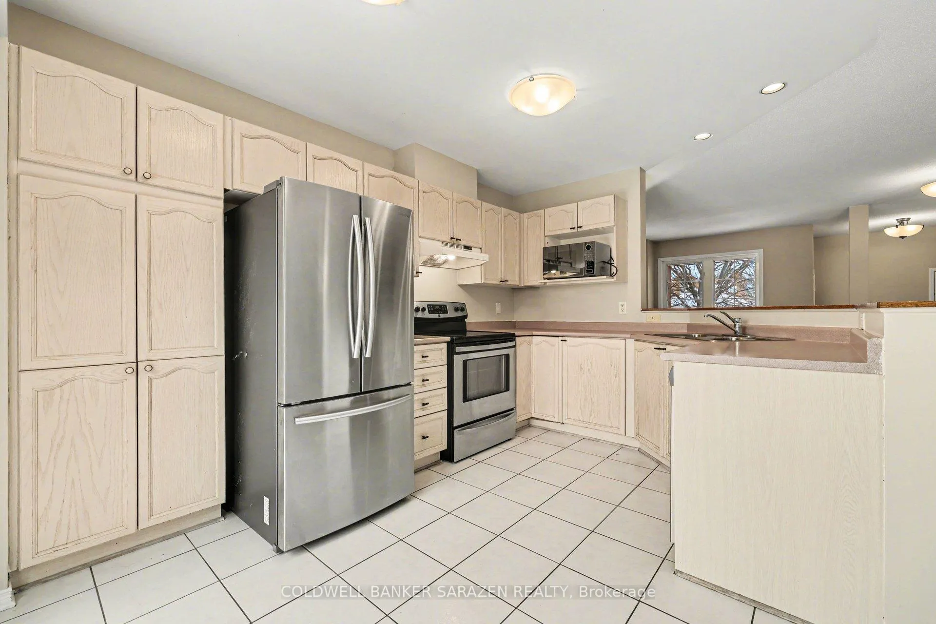 Photo 7 of 61 Scout Street, Ottawa, Central Park — HOMEH