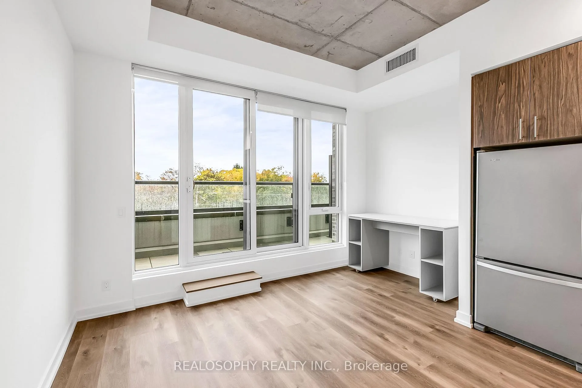 Photo 4 of Unit 505, 115 Larchmount Avenue, Toronto, South Riverdale — HOMEH