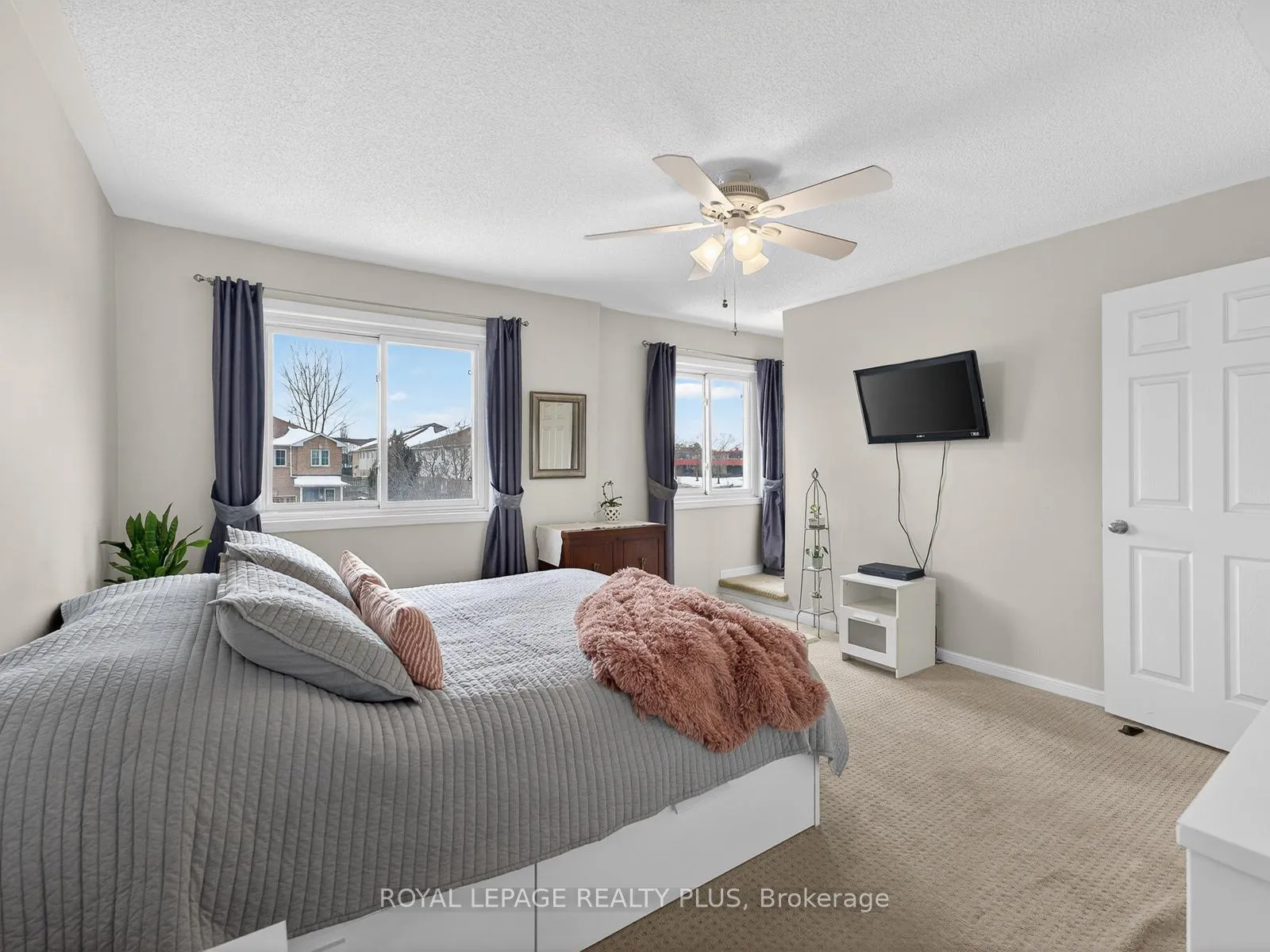 Photo 20 of 707 Inverary Road, Burlington, Shoreacres — HOMEH