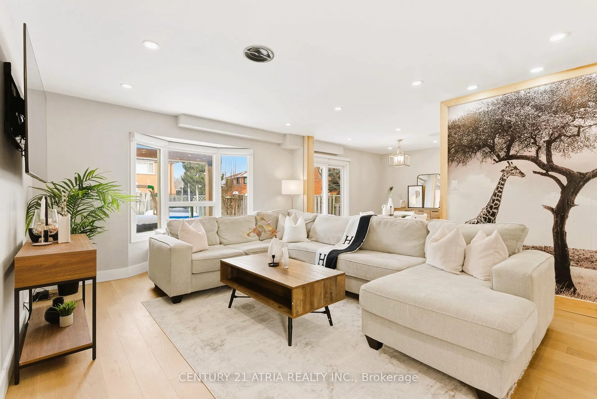 Photo 4 of 7 Michener Crescent, Markham, Raymerville — HOMEH