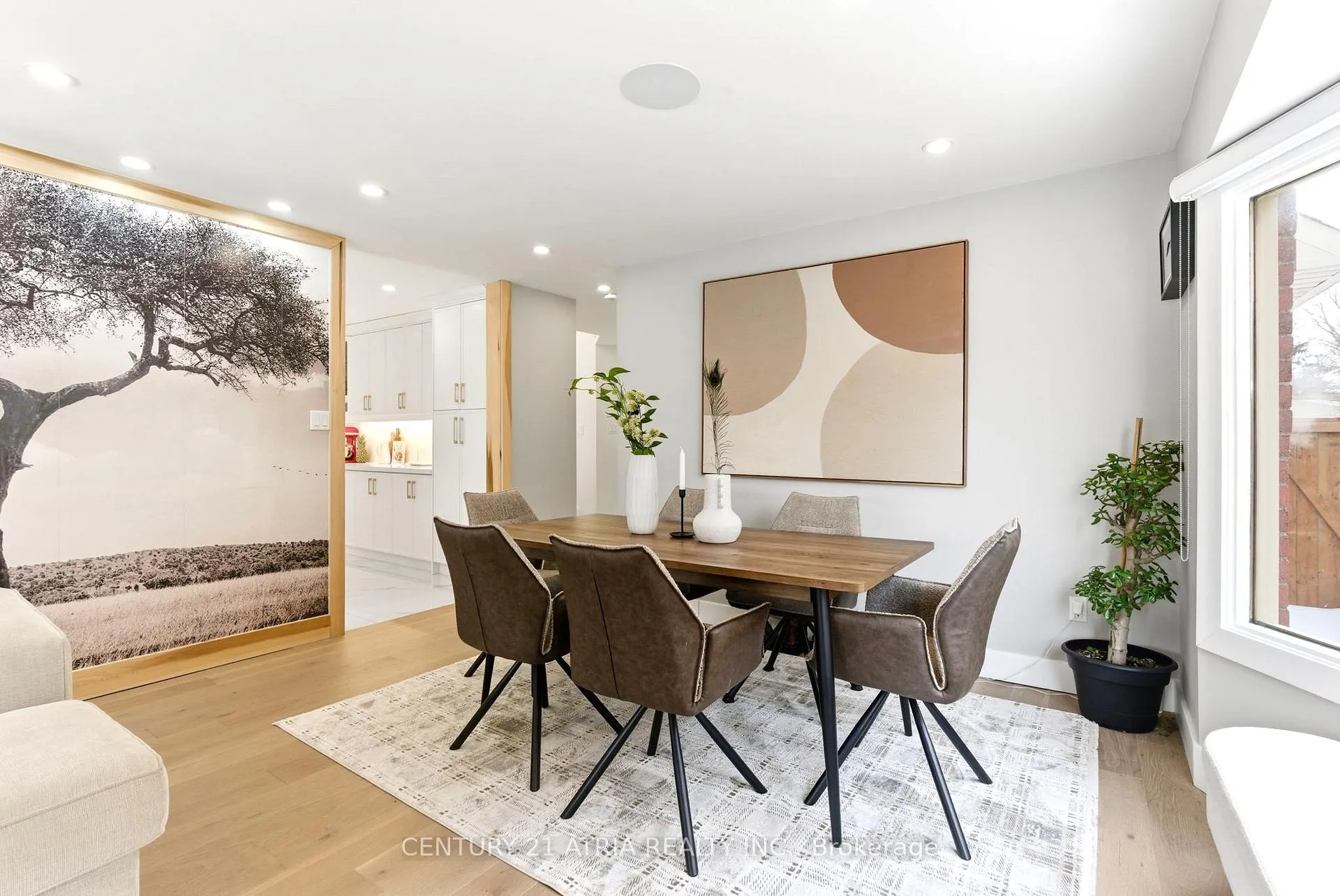 Photo 9 of 7 Michener Crescent, Markham, Raymerville — HOMEH