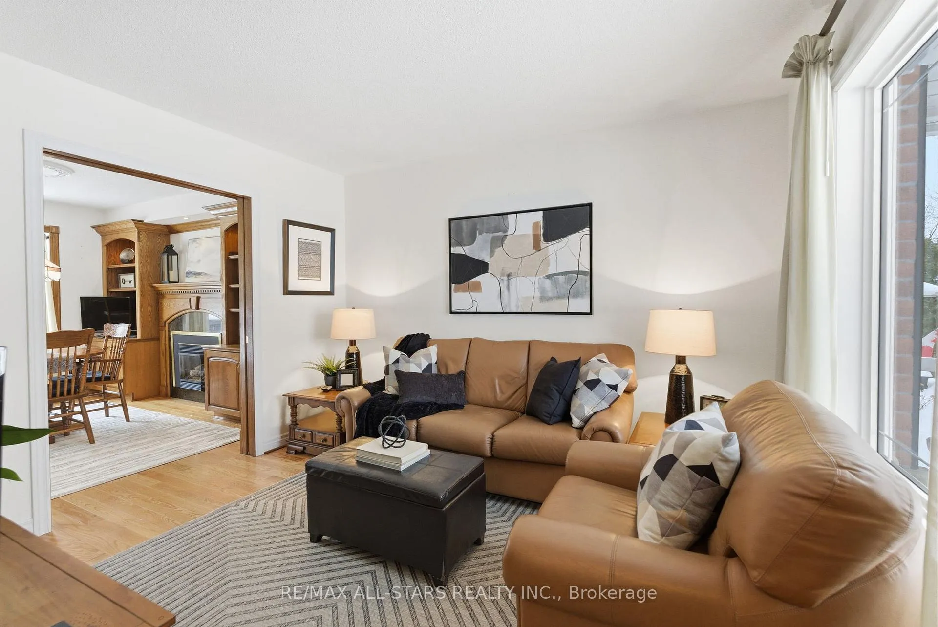 Photo 20 of 8 Colonel Sharpe Crescent, Uxbridge — HOMEH