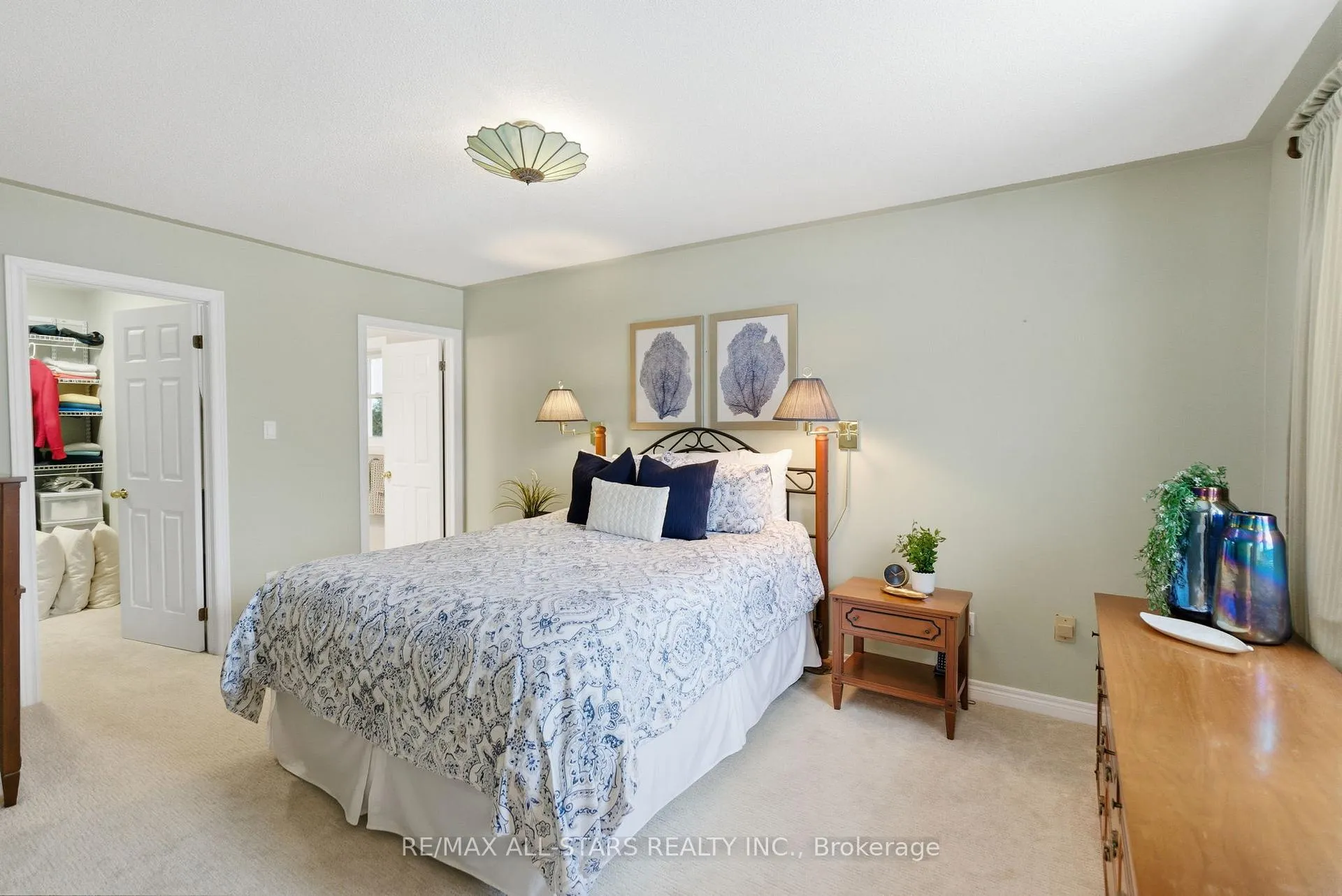 Photo 28 of 8 Colonel Sharpe Crescent, Uxbridge — HOMEH