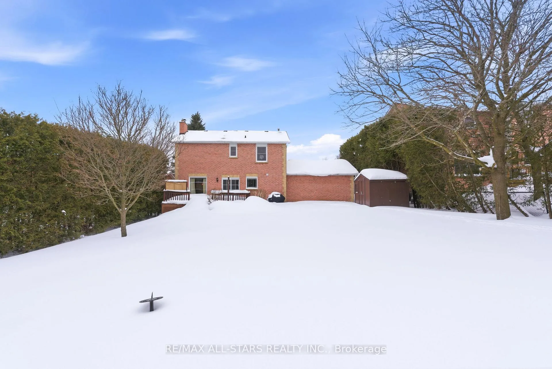 Photo 41 of 8 Colonel Sharpe Crescent, Uxbridge — HOMEH