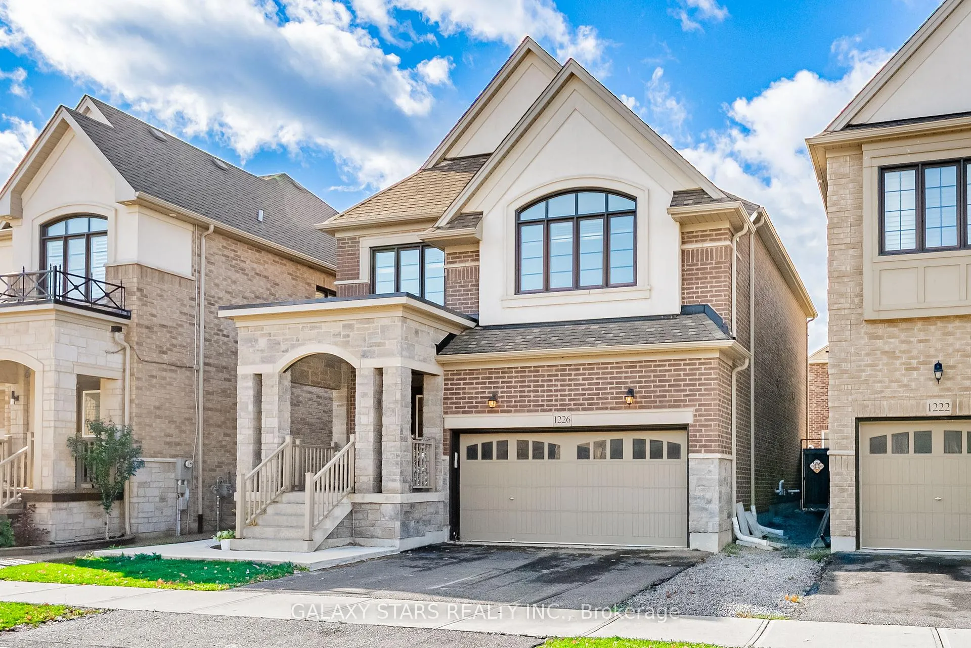 Photo 2 of 1226 Mcphedran Point, Milton, Ford — HOMEH