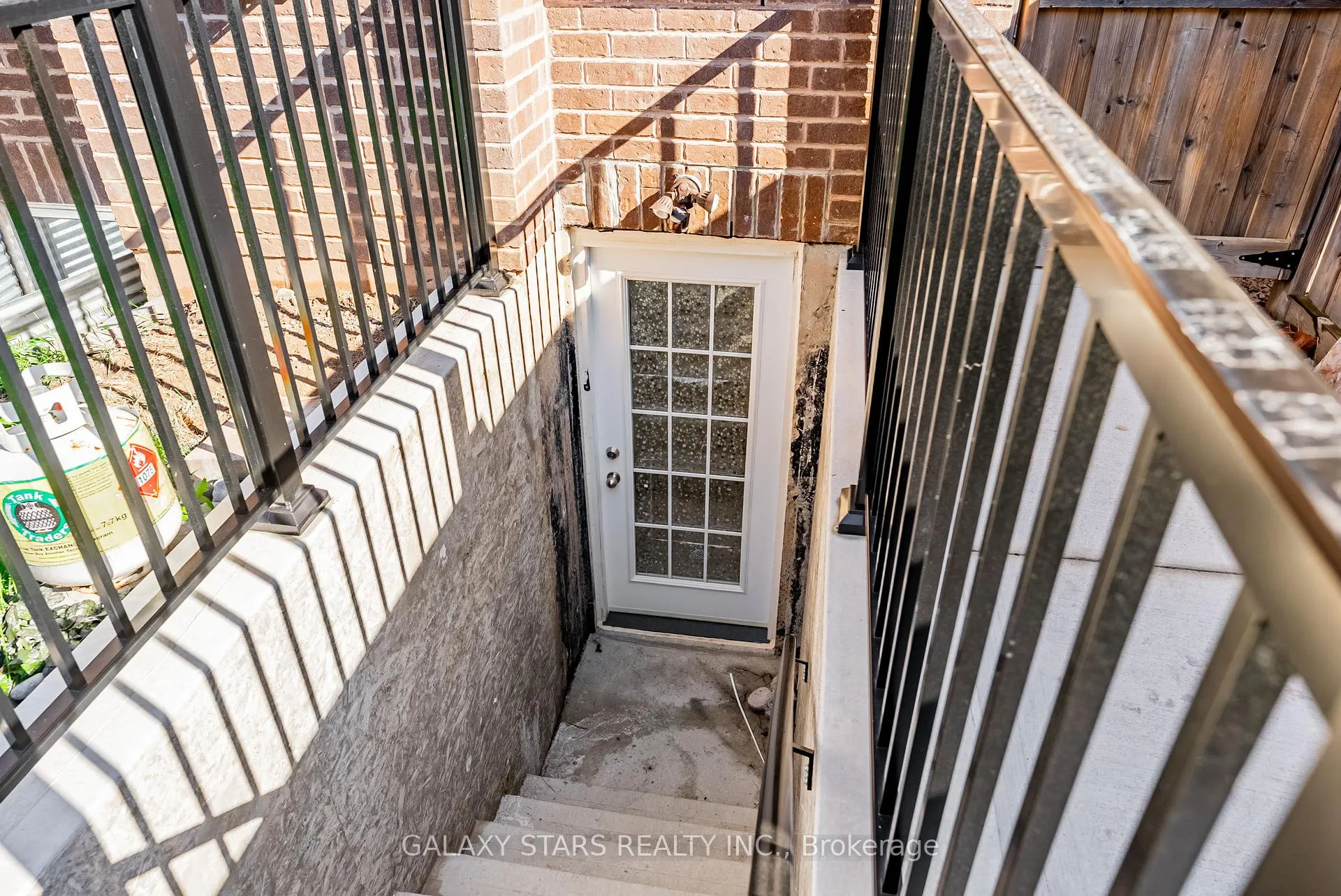 Photo 37 of 1226 Mcphedran Point, Milton, Ford — HOMEH