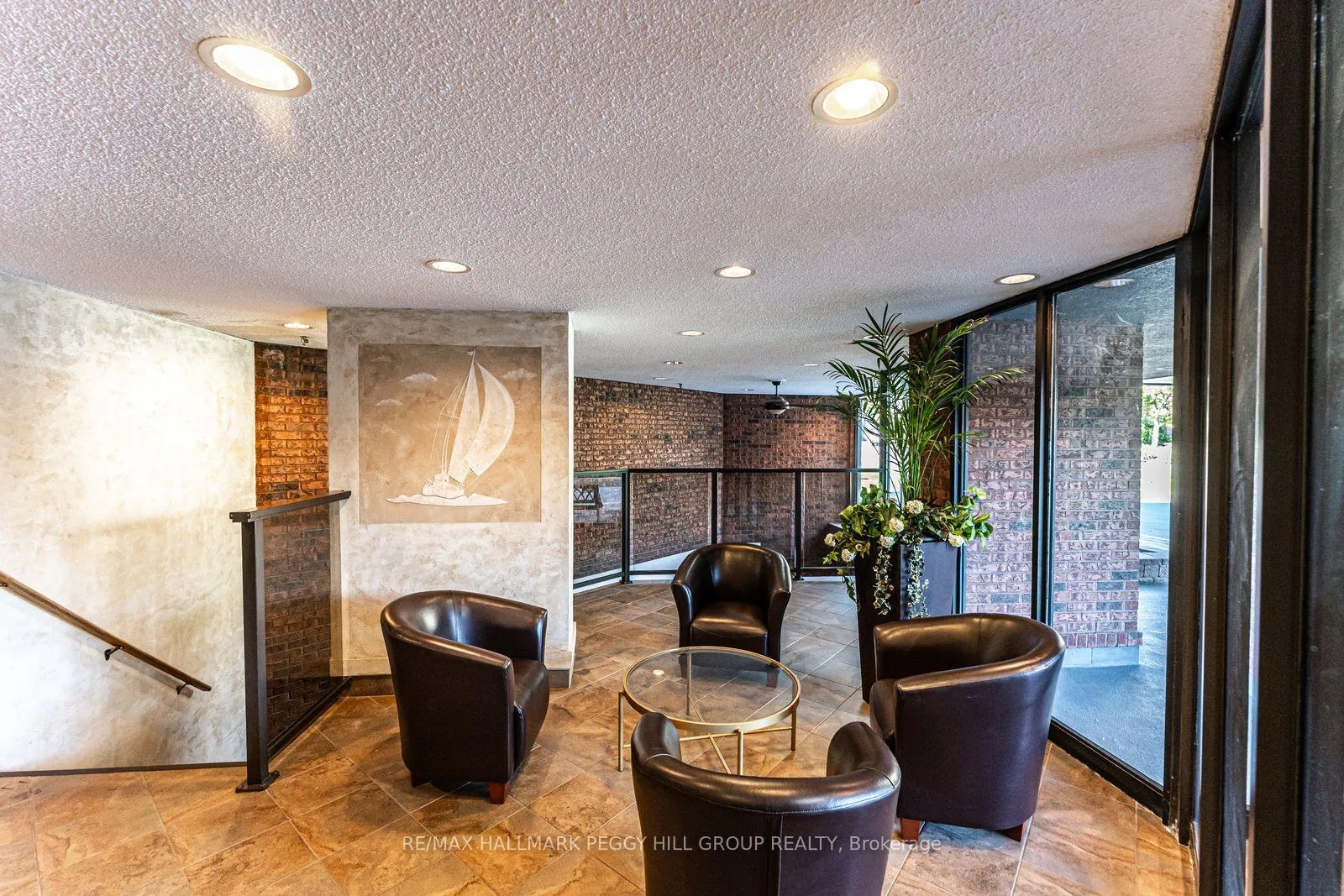 Photo 14 of Unit 803, 181 Collier Street, Barrie, North Shore — HOMEH