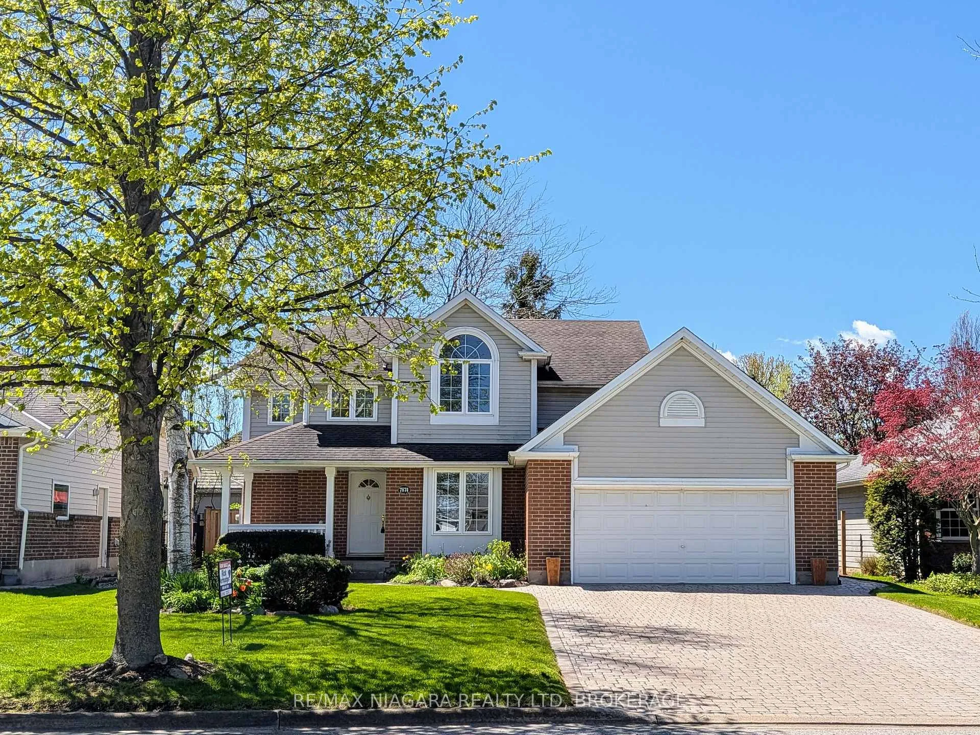 Photo 1 of 7874 Bishop Avenue, Niagara Falls, Mt. Carmel — HOMEH