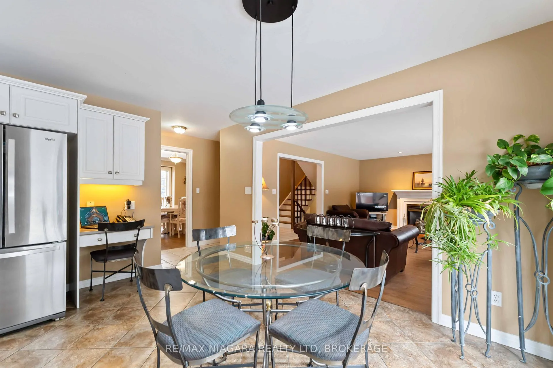 Photo 12 of 7874 Bishop Avenue, Niagara Falls, Mt. Carmel — HOMEH