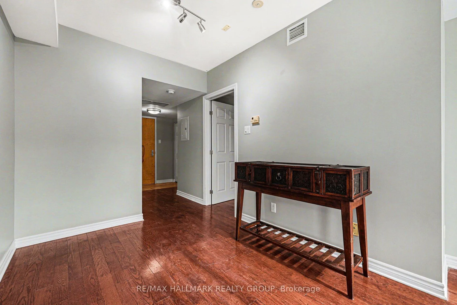 Photo 6 of Unit 510, 250 lett Street, Ottawa, West Centre Town — HOMEH