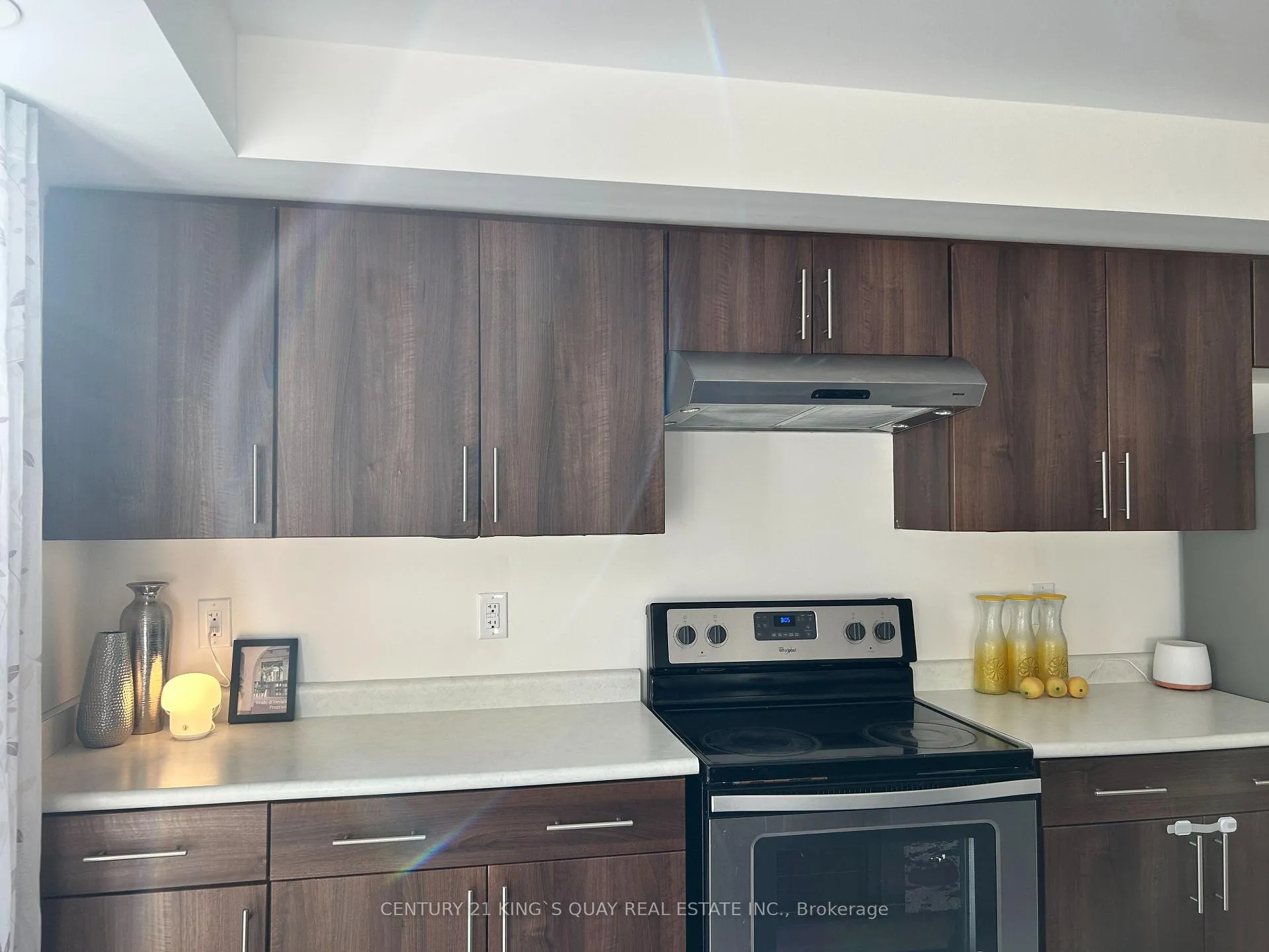 Photo 4 of Unit 304, 20 Dunsheath Way, Markham, Cornell — HOMEH