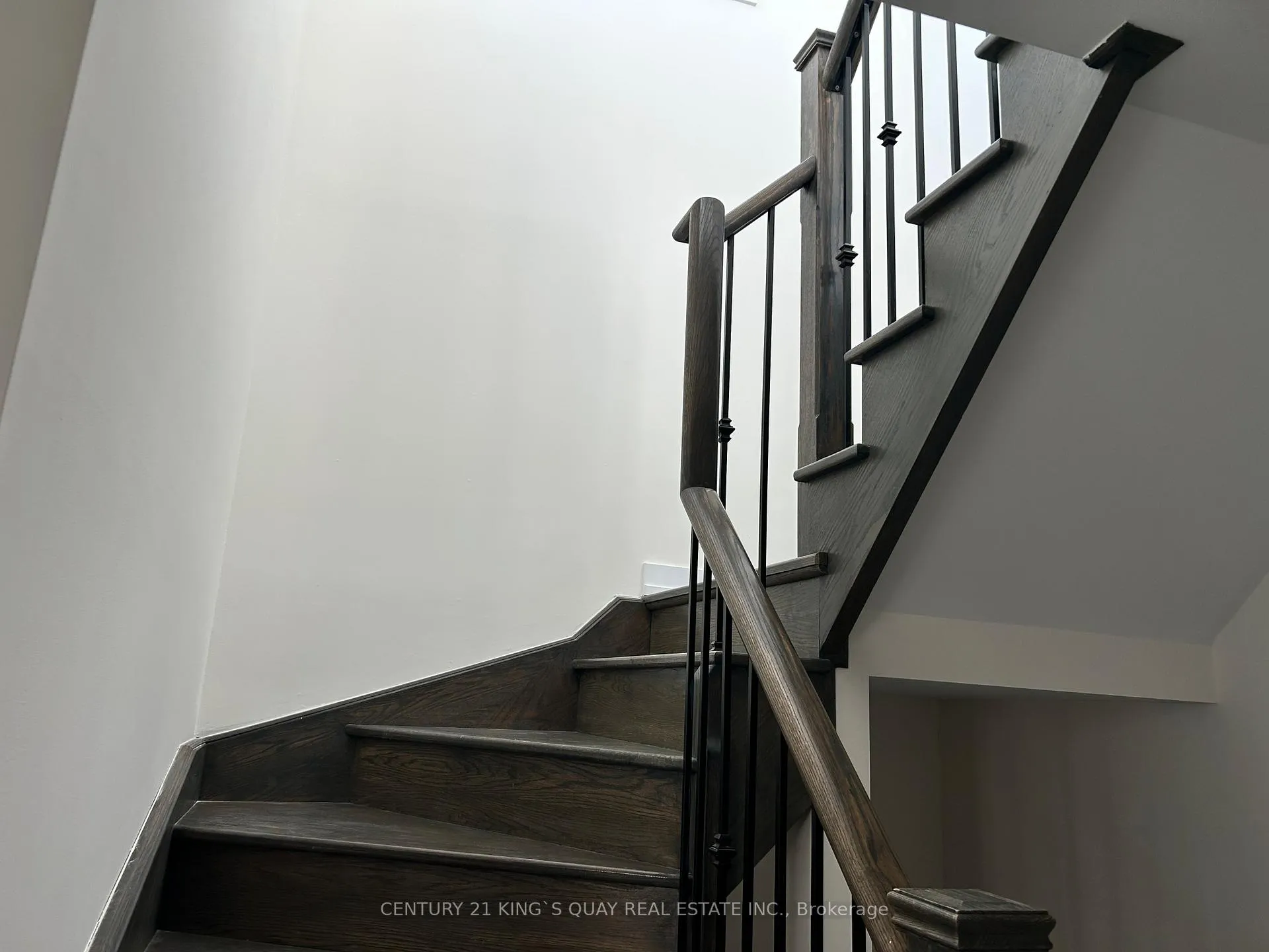 Photo 5 of Unit 304, 20 Dunsheath Way, Markham, Cornell — HOMEH
