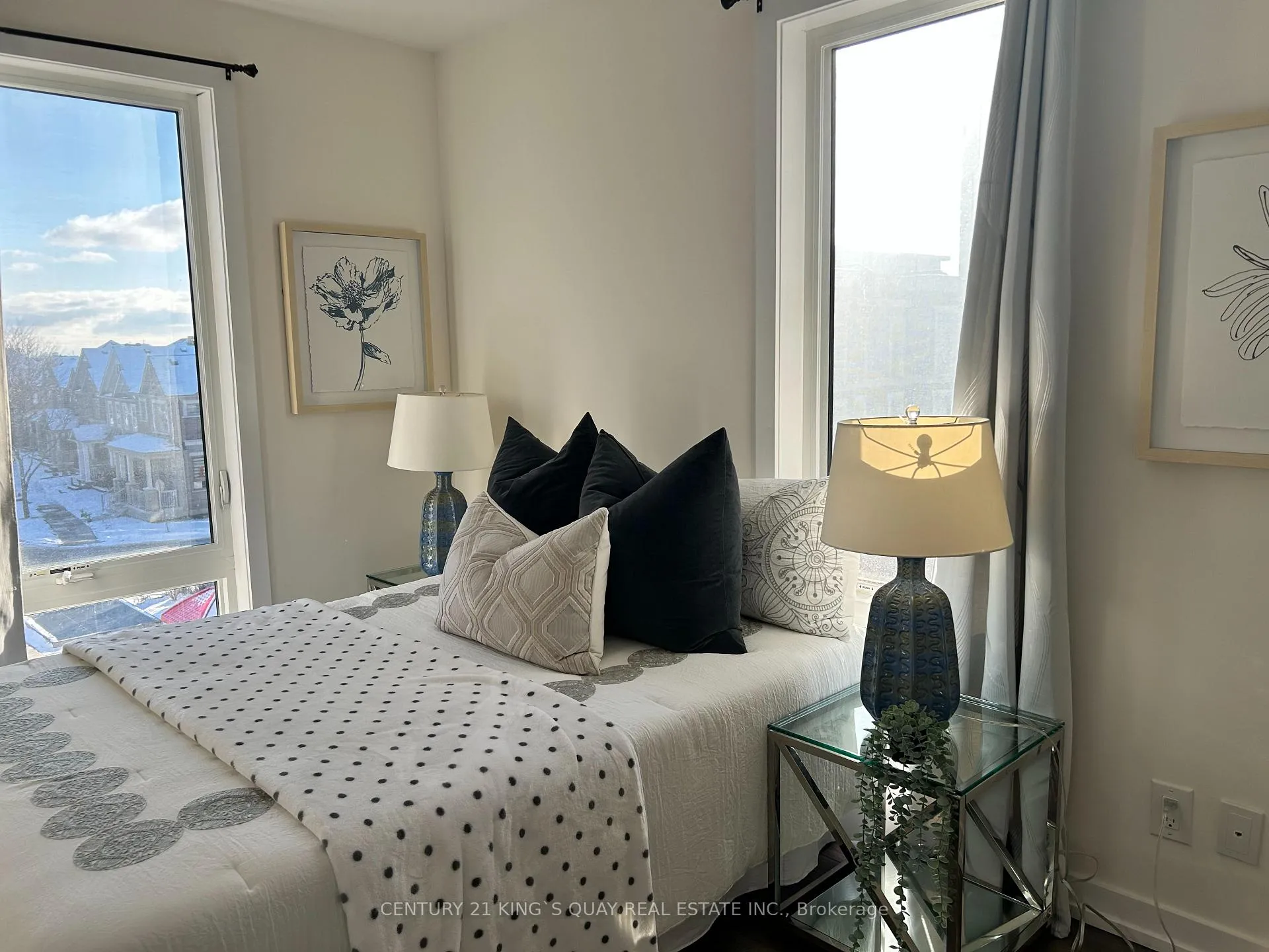 Photo 8 of Unit 304, 20 Dunsheath Way, Markham, Cornell — HOMEH