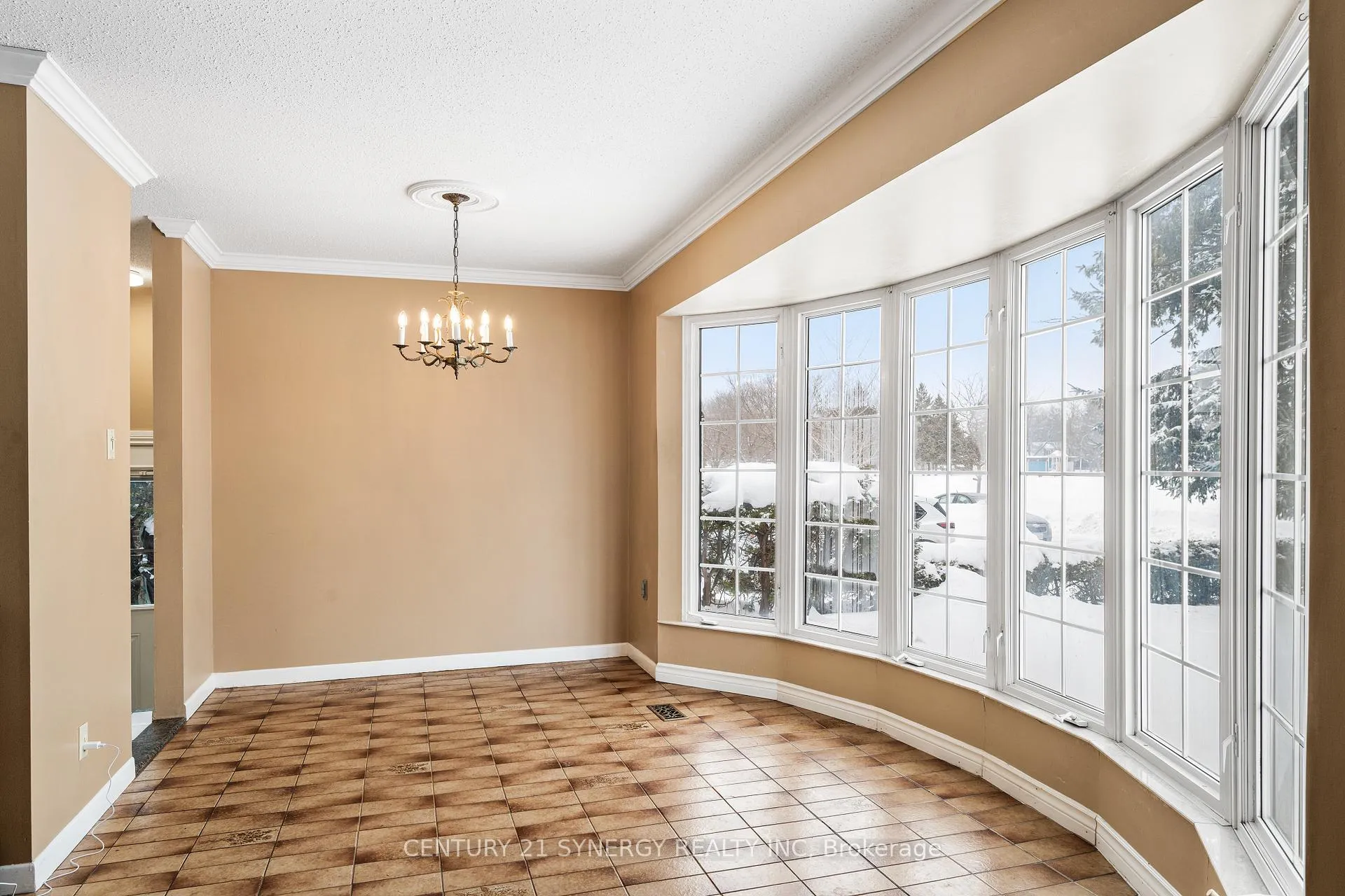 Photo 19 of 2414 Joliffe Street, Ottawa, Hawthorne Meadows — HOMEH