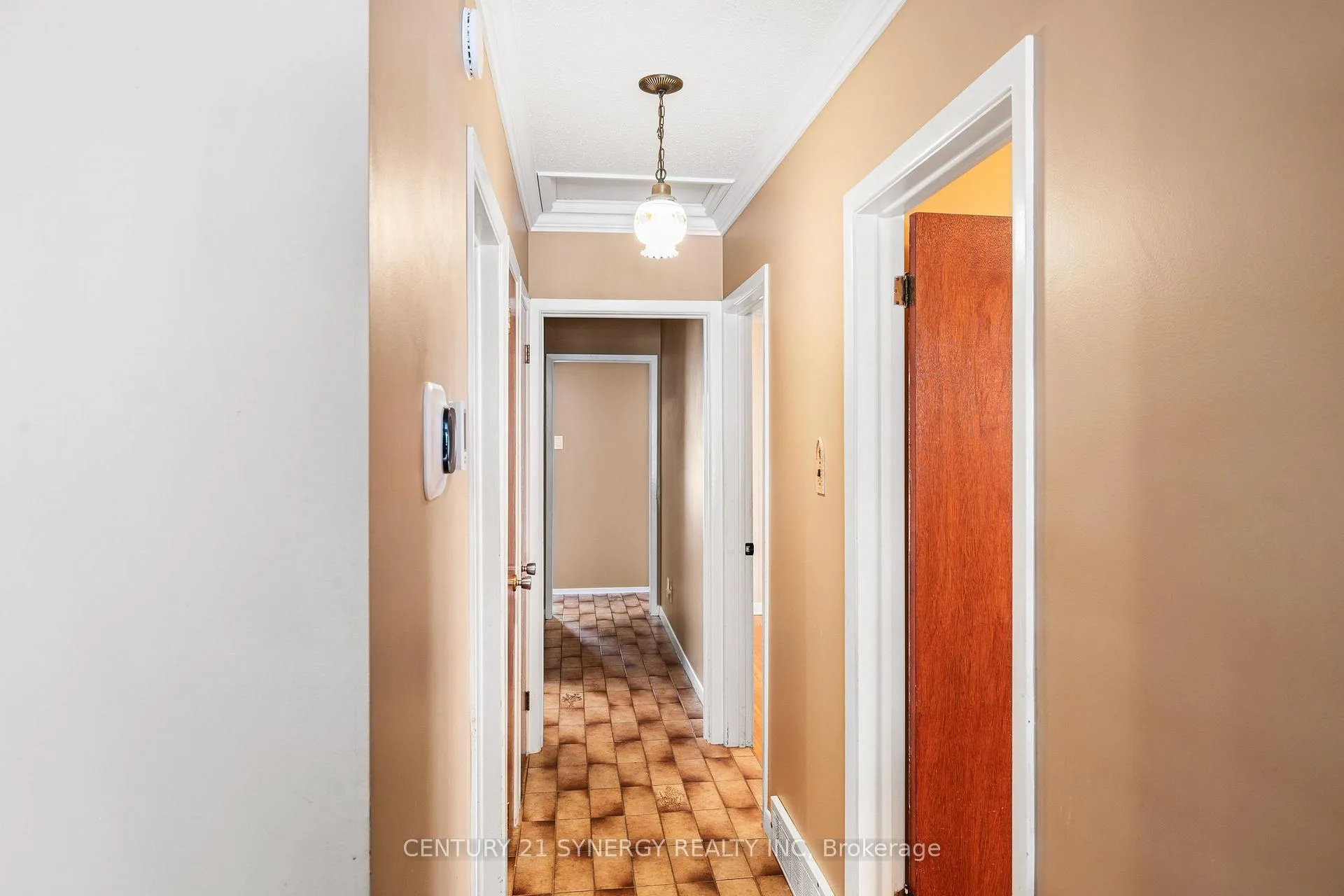 Photo 21 of 2414 Joliffe Street, Ottawa, Hawthorne Meadows — HOMEH