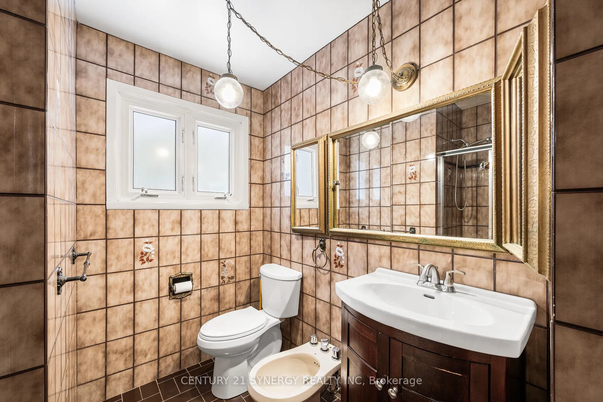 Photo 22 of 2414 Joliffe Street, Ottawa, Hawthorne Meadows — HOMEH
