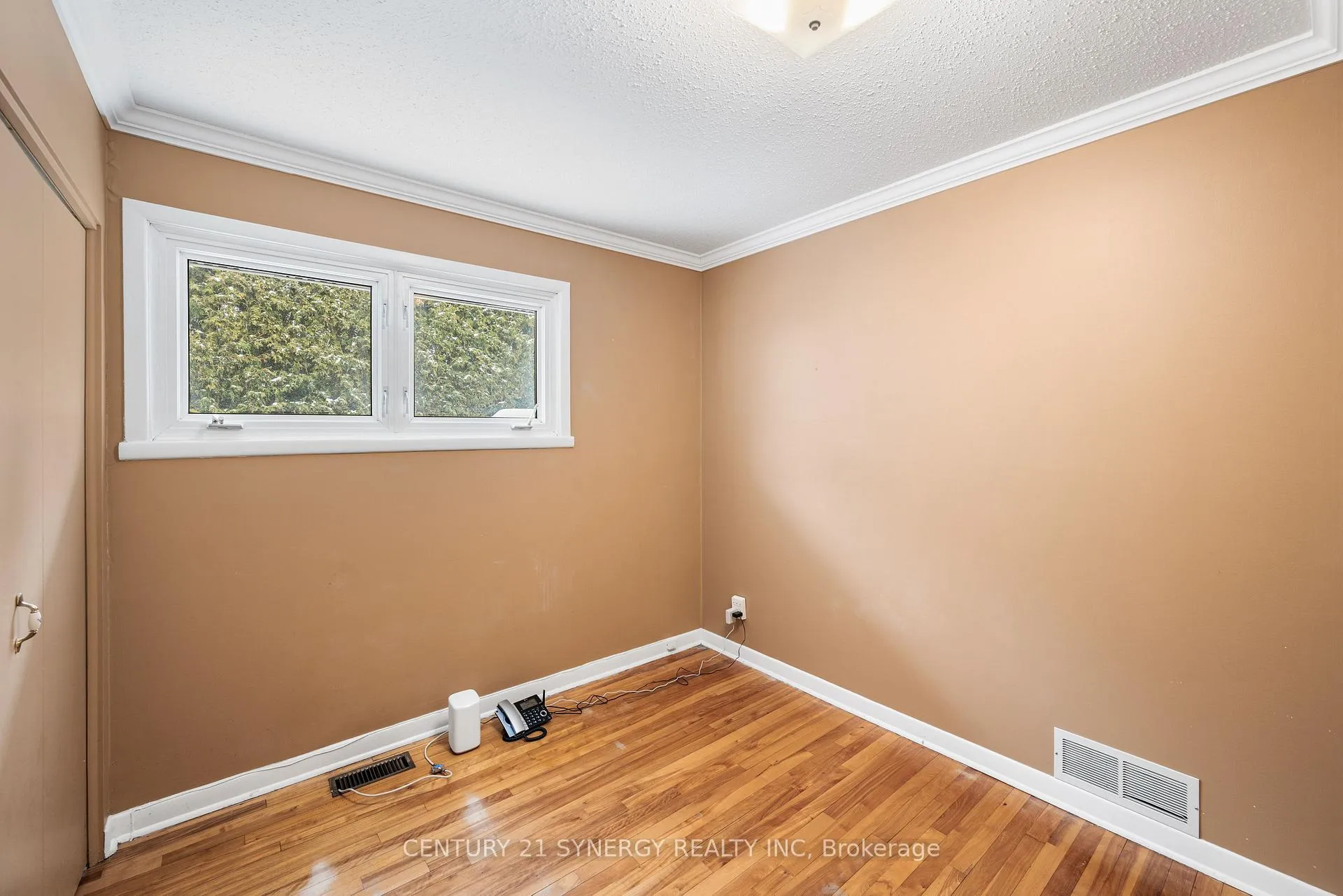 Photo 26 of 2414 Joliffe Street, Ottawa, Hawthorne Meadows — HOMEH