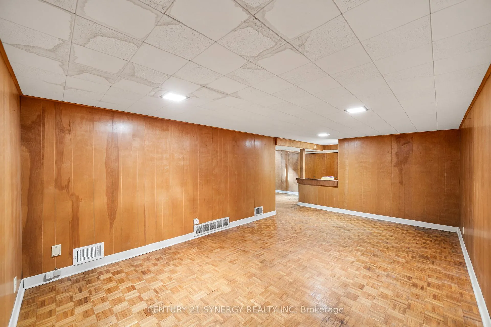 Photo 34 of 2414 Joliffe Street, Ottawa, Hawthorne Meadows — HOMEH