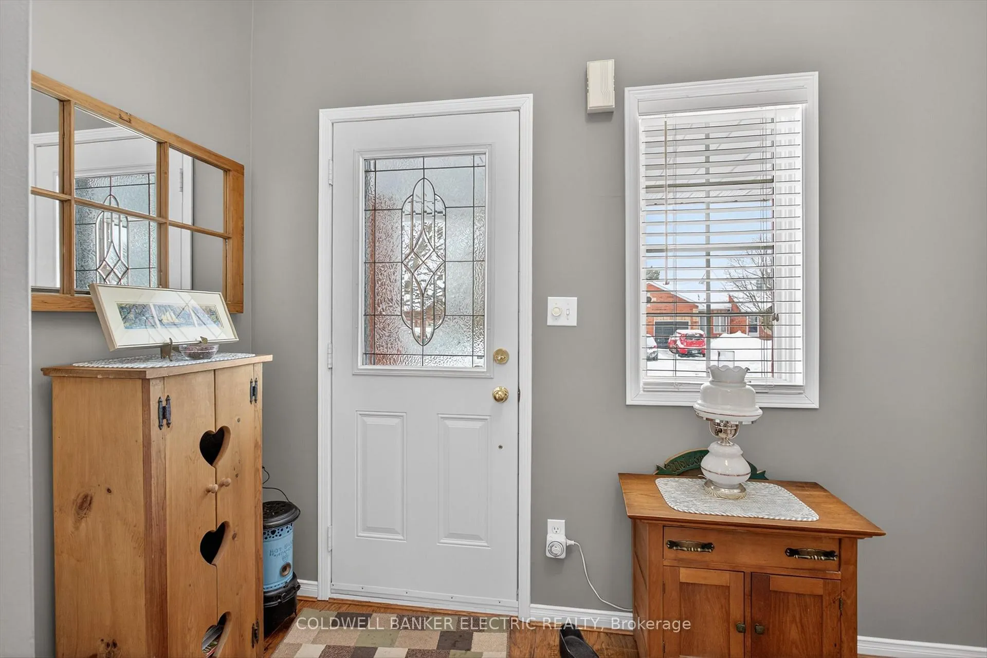 Photo 3 of 1399 Lillico Crescent, Peterborough, Monaghan Ward 2 — HOMEH