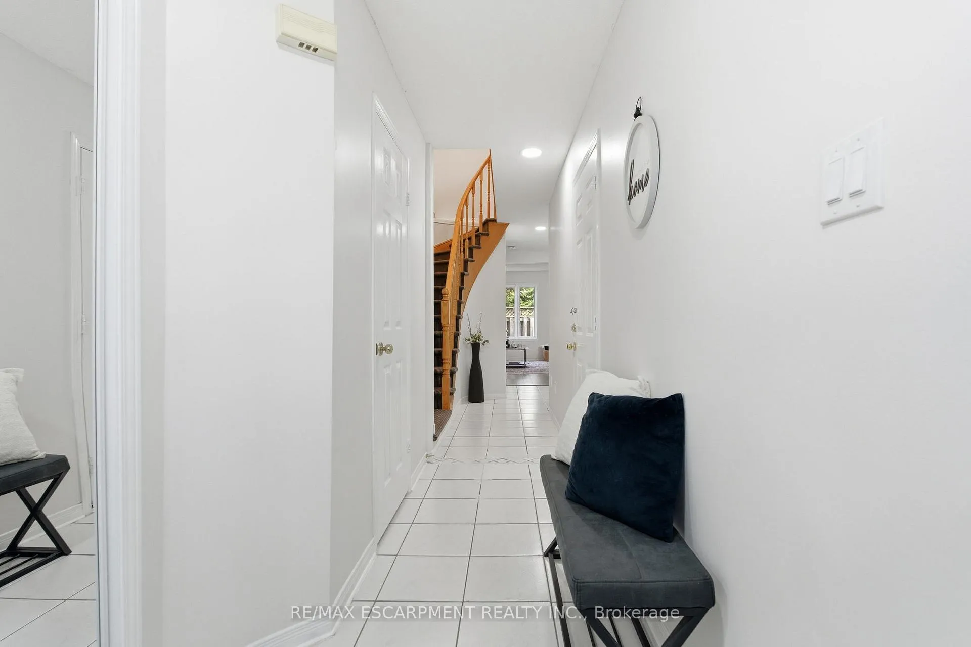Photo 4 of Unit 25, 100 Vineberg Drive, Hamilton, Allison — HOMEH