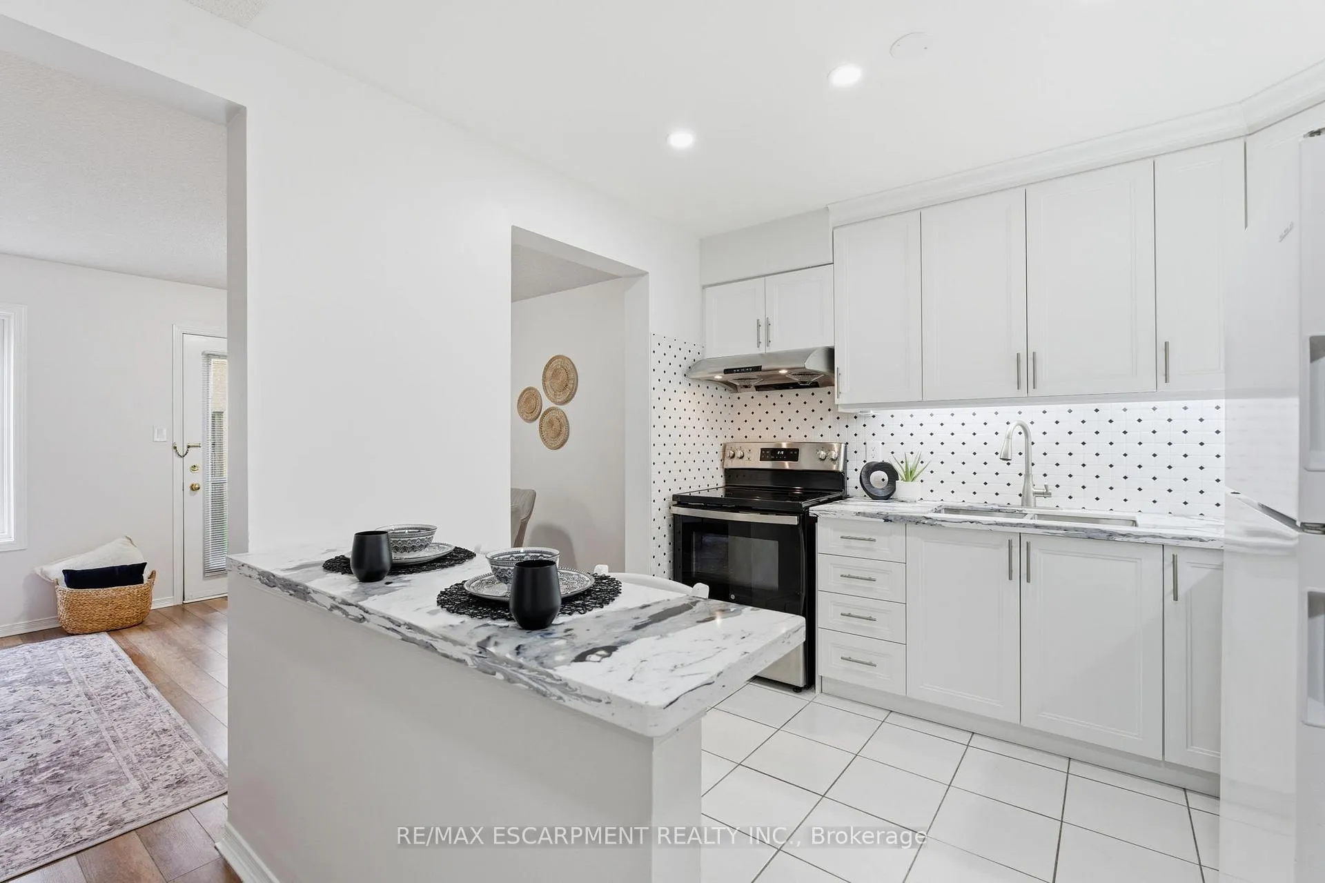 Photo 8 of Unit 25, 100 Vineberg Drive, Hamilton, Allison — HOMEH