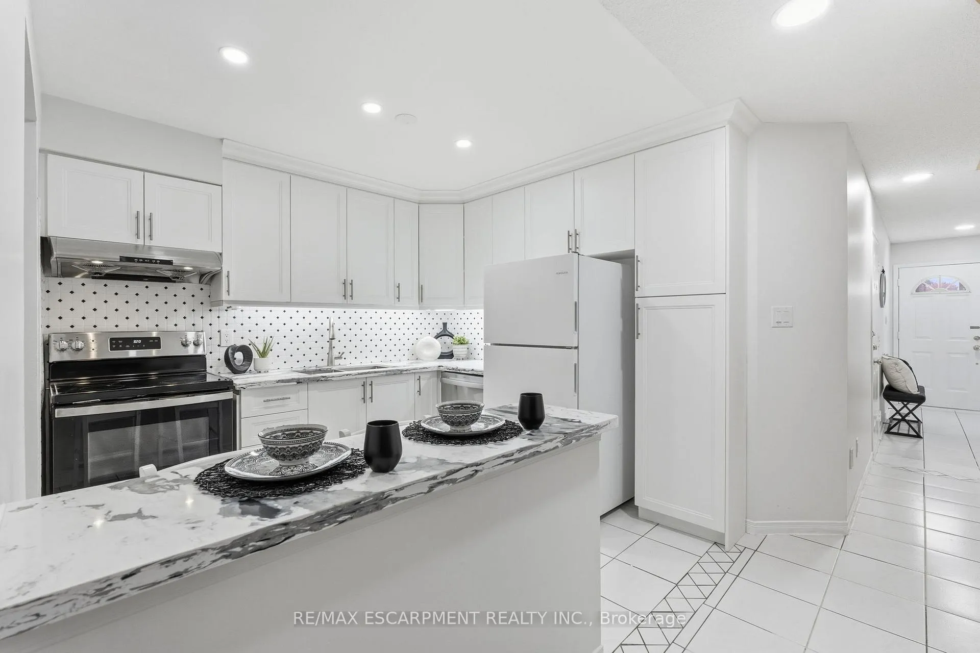 Photo 9 of Unit 25, 100 Vineberg Drive, Hamilton, Allison — HOMEH