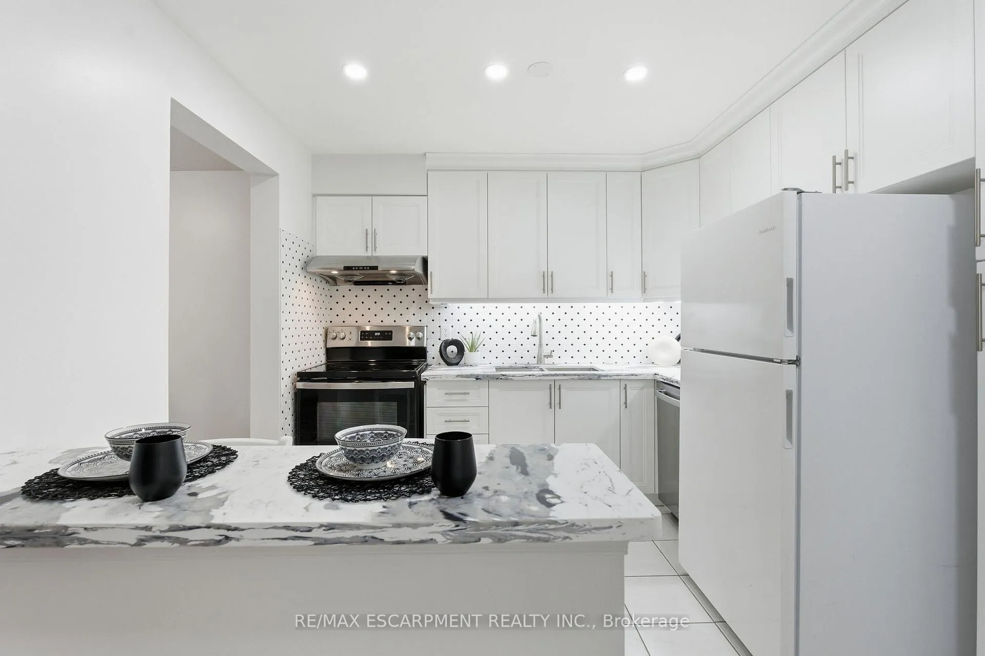 Photo 10 of Unit 25, 100 Vineberg Drive, Hamilton, Allison — HOMEH