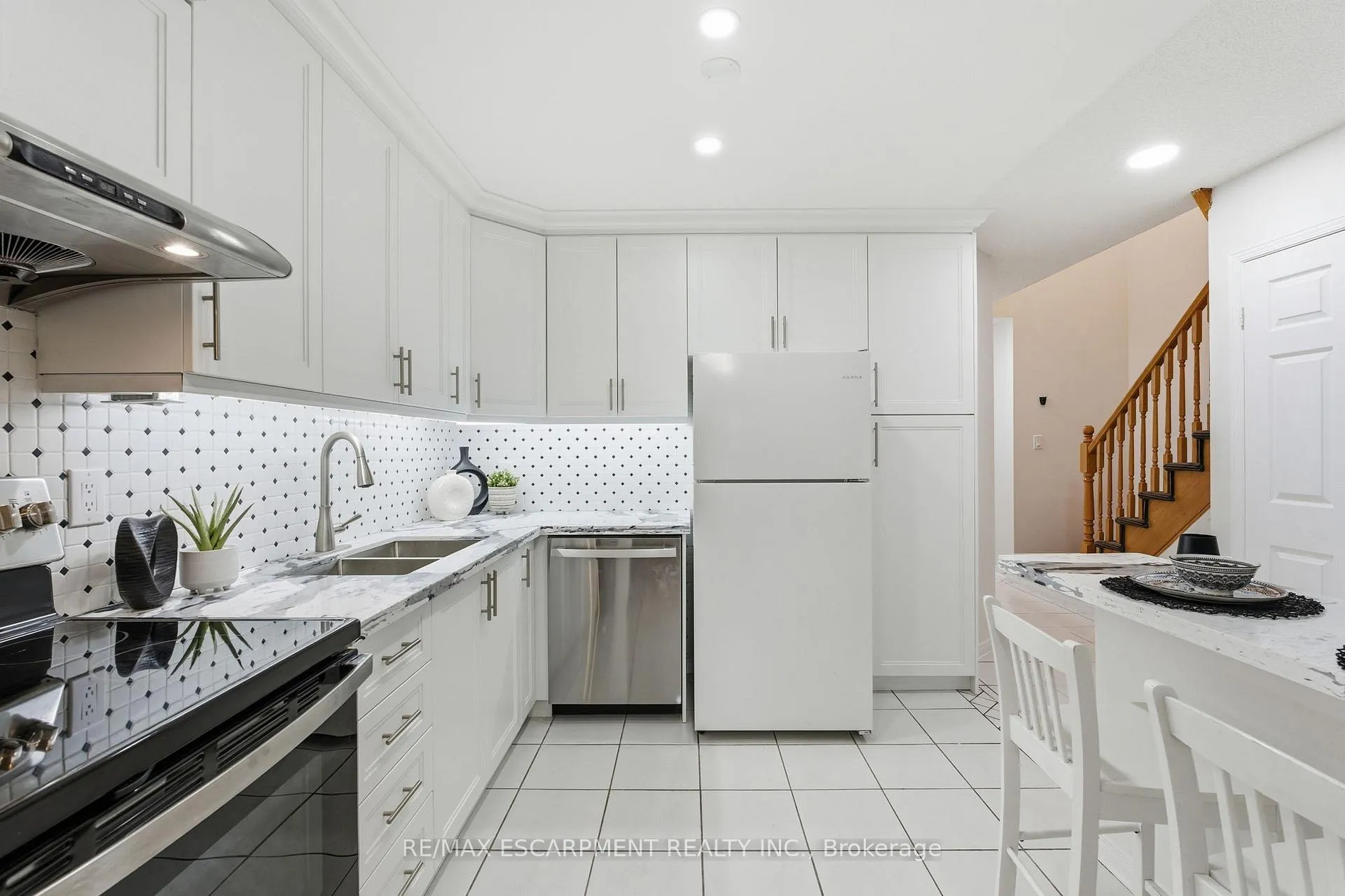Photo 12 of Unit 25, 100 Vineberg Drive, Hamilton, Allison — HOMEH