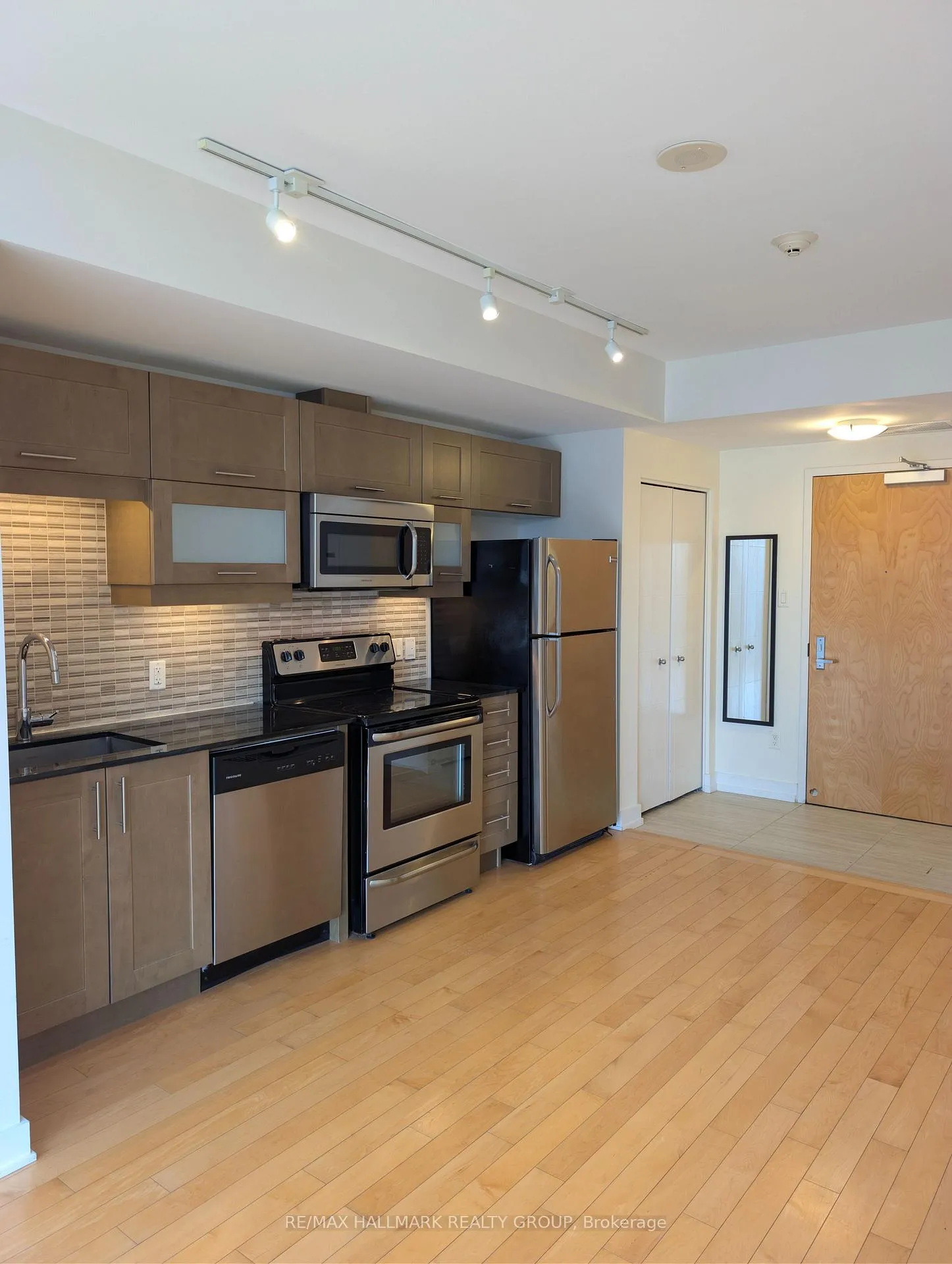 Photo 6 of Unit 408, 179 Metcalfe Street, Ottawa, Ottawa Centre — HOMEH