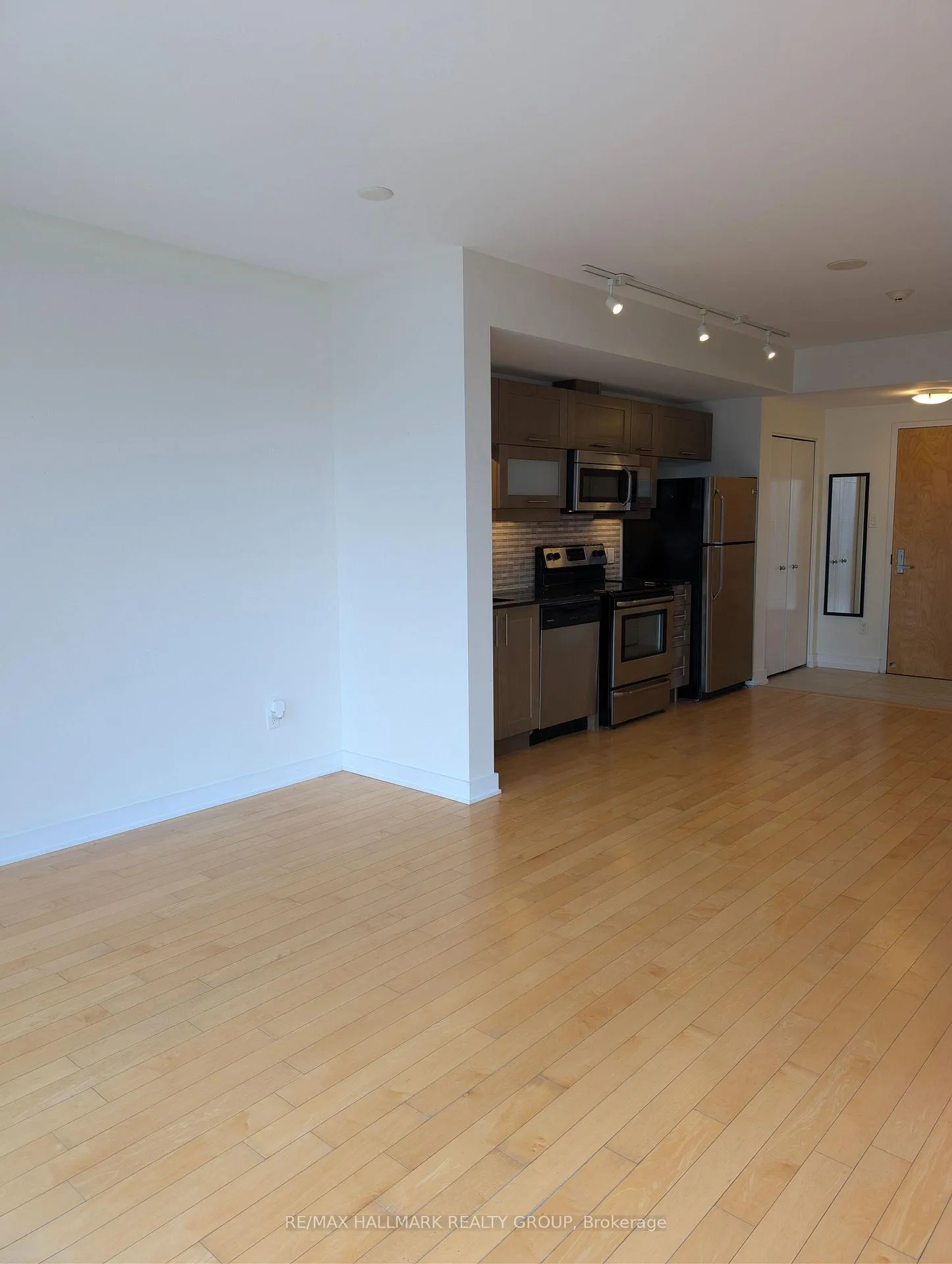 Photo 8 of Unit 408, 179 Metcalfe Street, Ottawa, Ottawa Centre — HOMEH