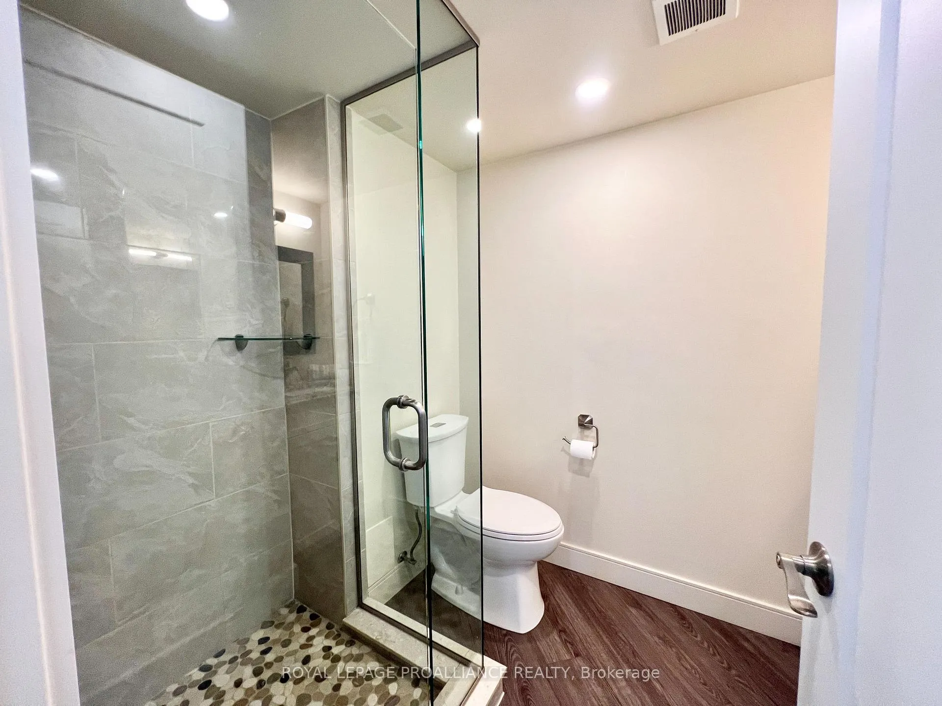 Photo 14 of Unit 1002, 344 Front Street, Belleville, Belleville Ward — HOMEH