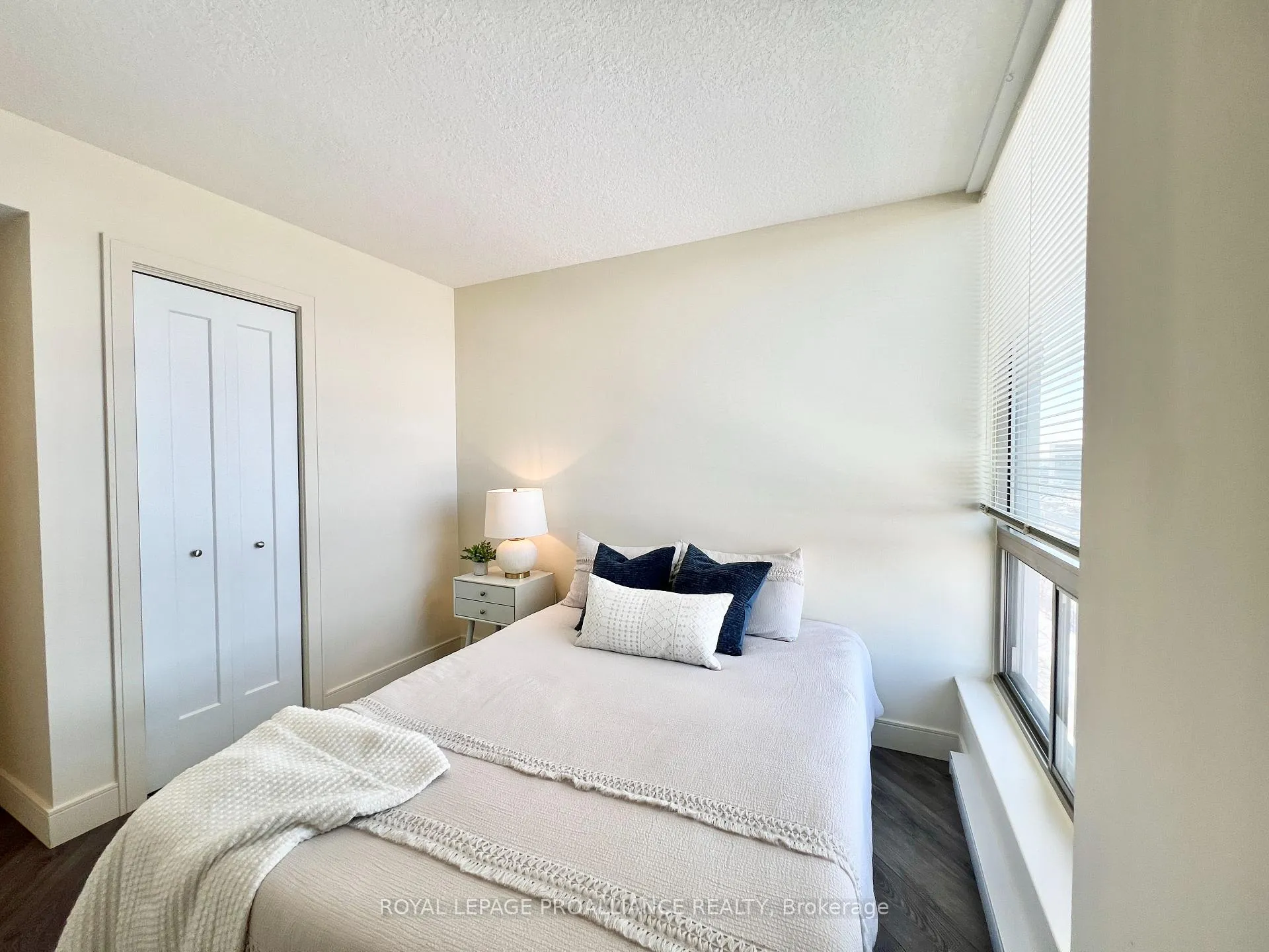 Photo 16 of Unit 1002, 344 Front Street, Belleville, Belleville Ward — HOMEH