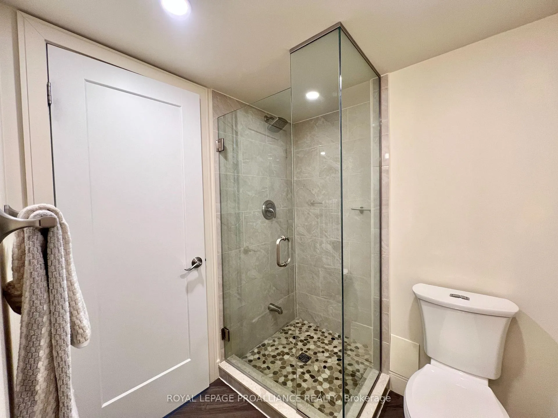Photo 19 of Unit 1002, 344 Front Street, Belleville, Belleville Ward — HOMEH