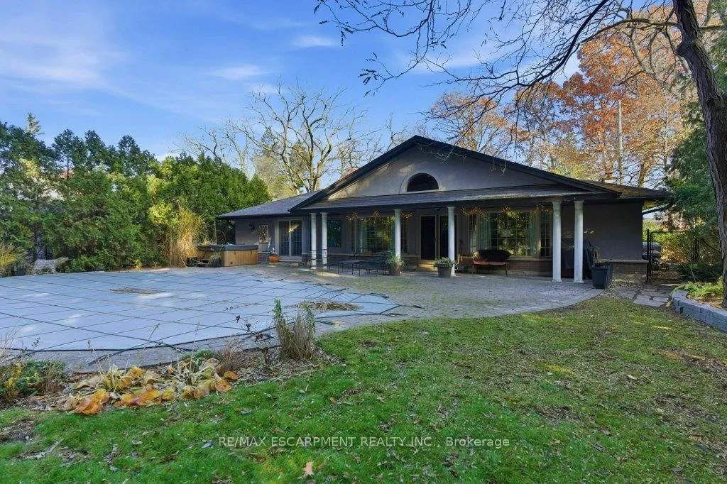 Photo 38 of 16 Lovers Lane, Hamilton, Ancaster — HOMEH