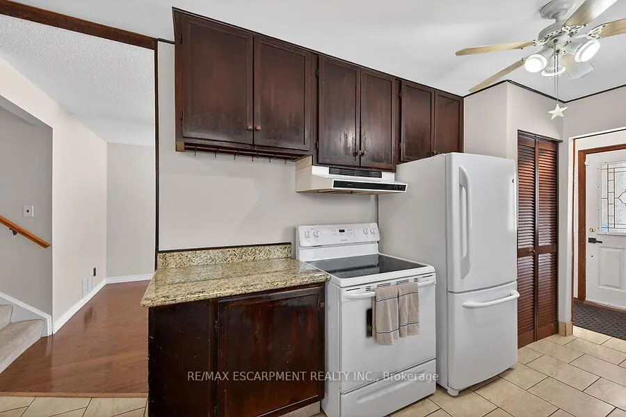 Photo 9 of 16 Golden Orchard Drive, Hamilton, Gourley — HOMEH