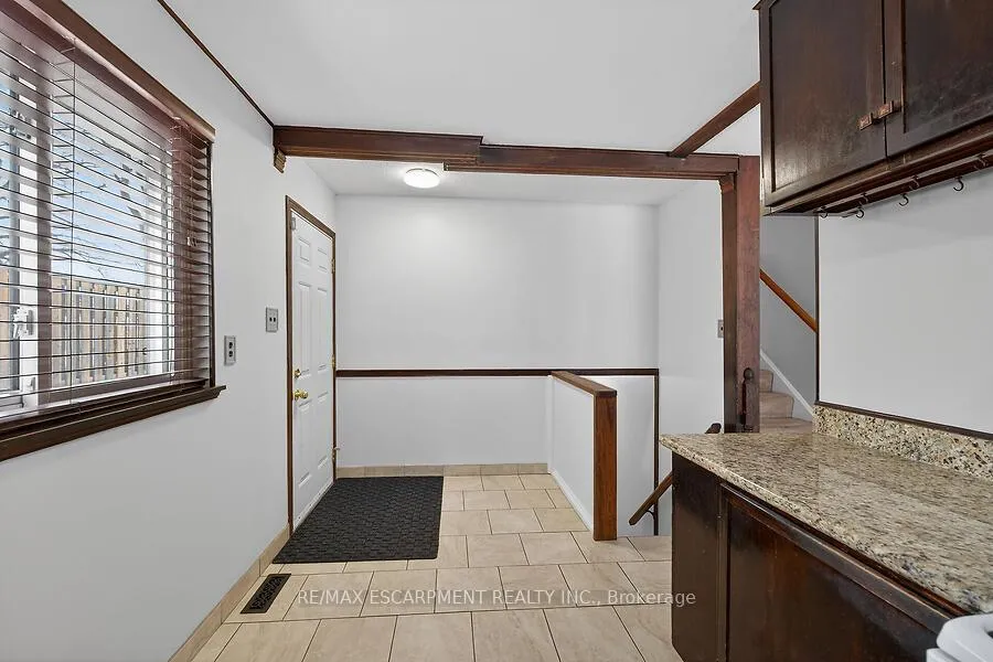 Photo 12 of 16 Golden Orchard Drive, Hamilton, Gourley — HOMEH