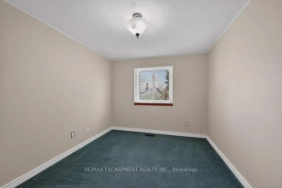 Photo 13 of 16 Golden Orchard Drive, Hamilton, Gourley — HOMEH