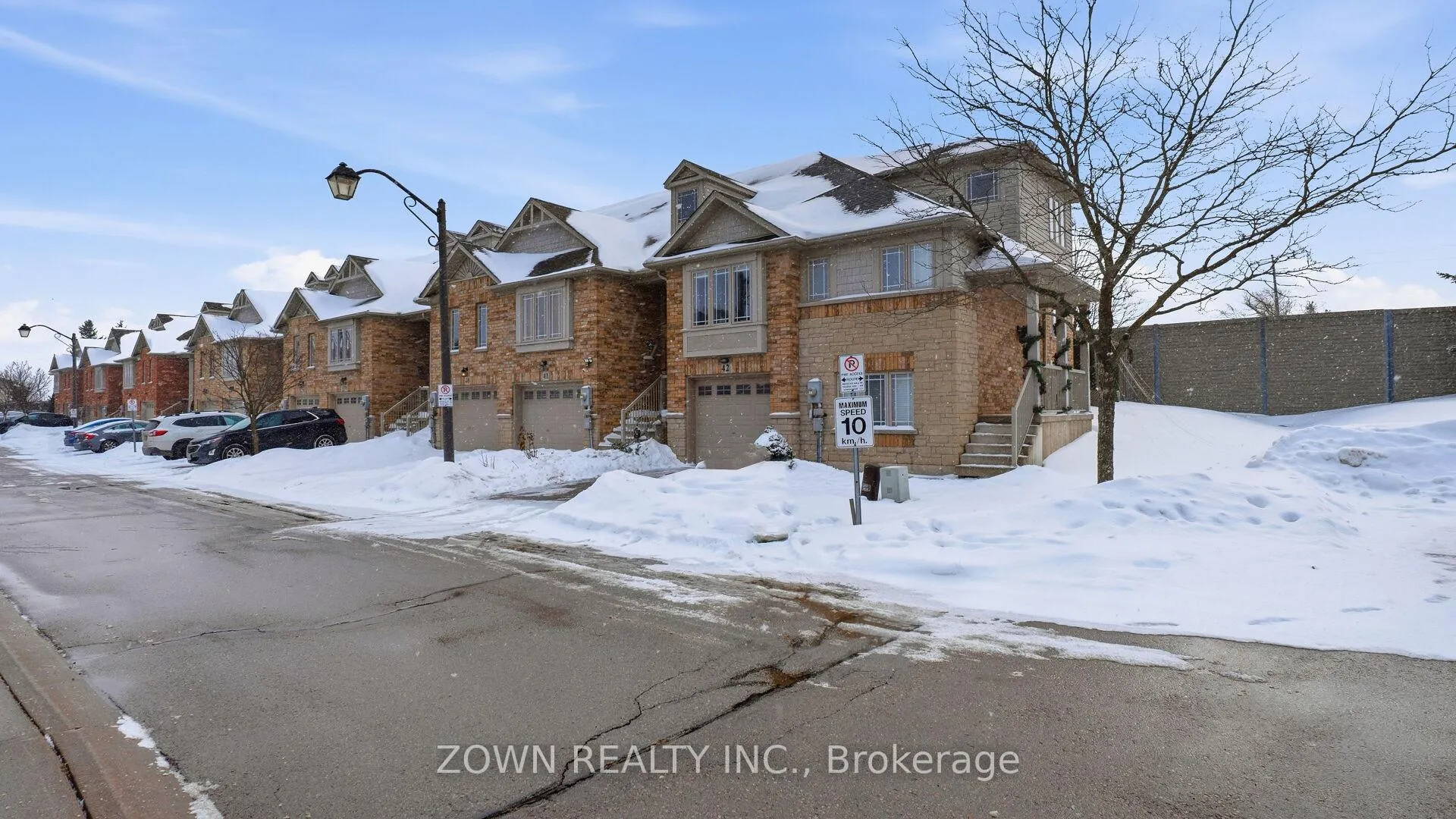 Photo 2 of Unit 42, 242 Upper Mount Albion Road, Hamilton, Stoney Creek Mountain — HOMEH