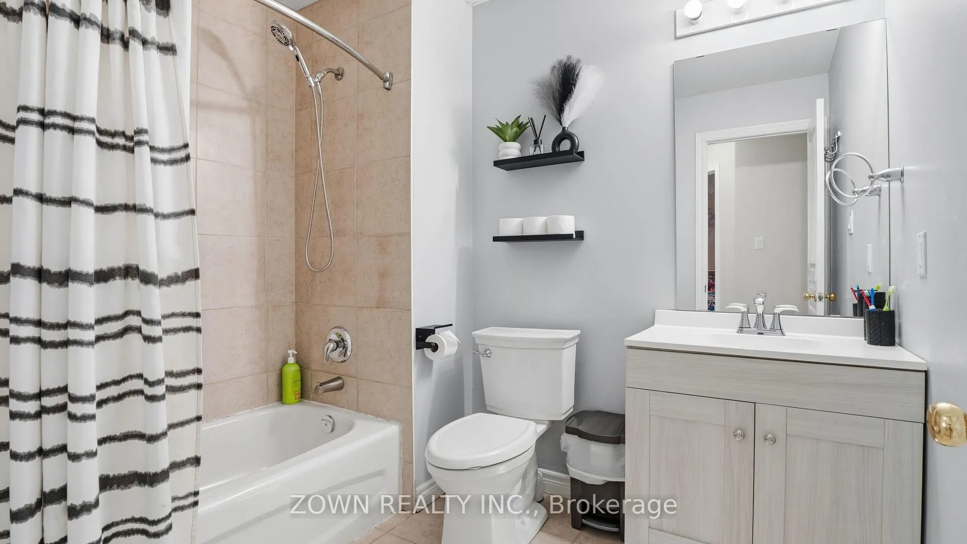 Photo 31 of Unit 42, 242 Upper Mount Albion Road, Hamilton, Stoney Creek Mountain — HOMEH
