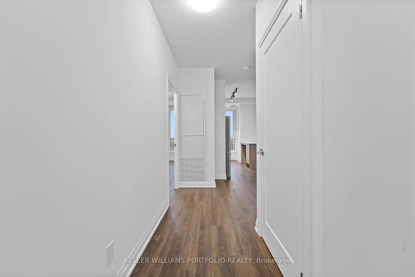 Photo 3 of Unit 615, 286 Main Street, Toronto, East End-Danforth — HOMEH