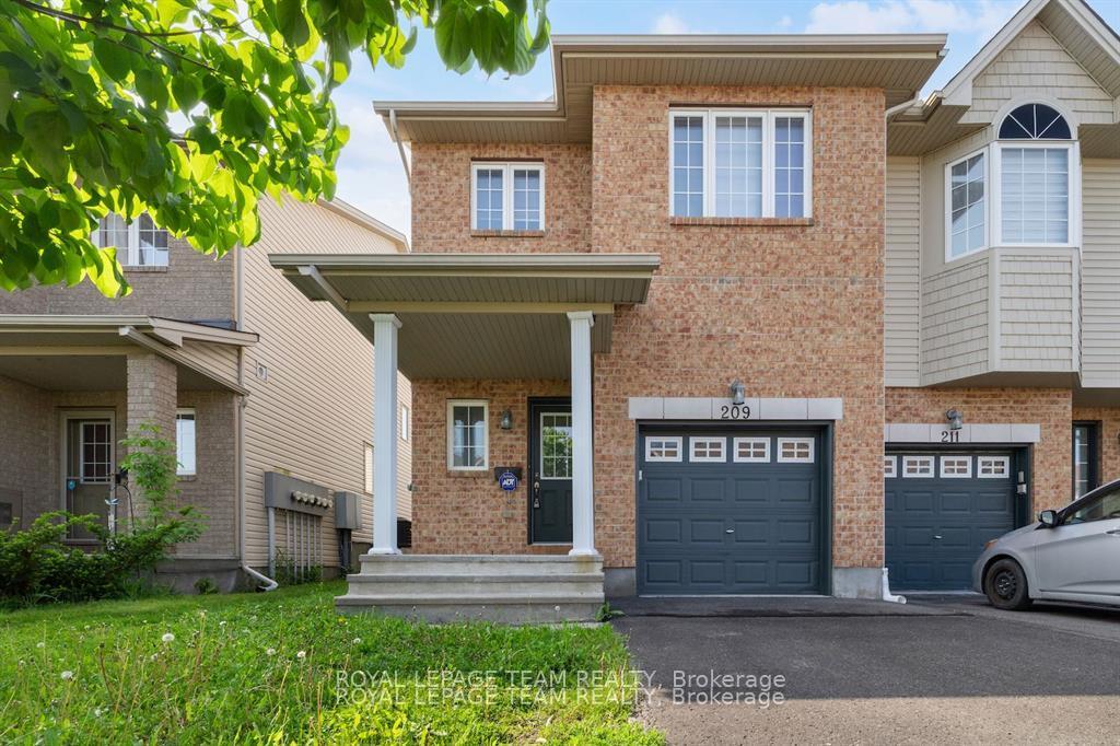 Photo 2 of 209 Macoun Circle, Ottawa, Hunt Club Park/Greenboro — HOMEH