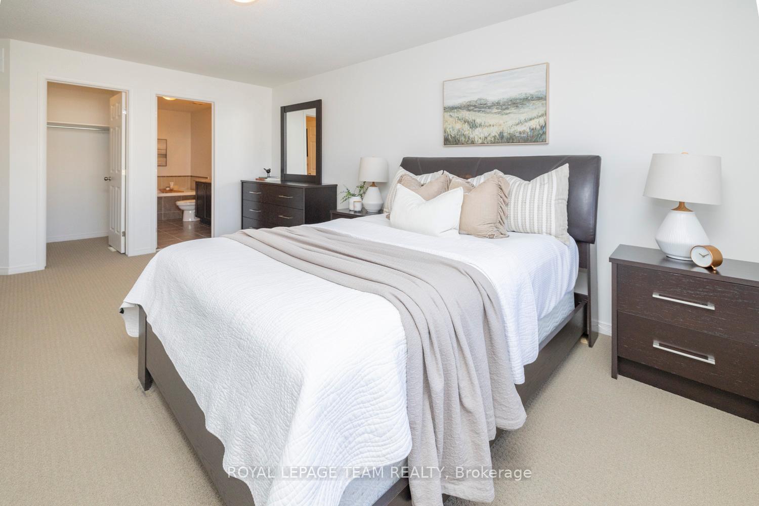 Photo 13 of 209 Macoun Circle, Ottawa, Hunt Club Park/Greenboro — HOMEH
