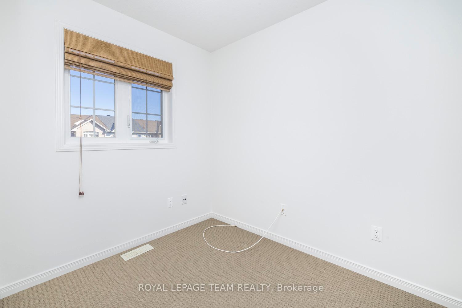 Photo 16 of 209 Macoun Circle, Ottawa, Hunt Club Park/Greenboro — HOMEH