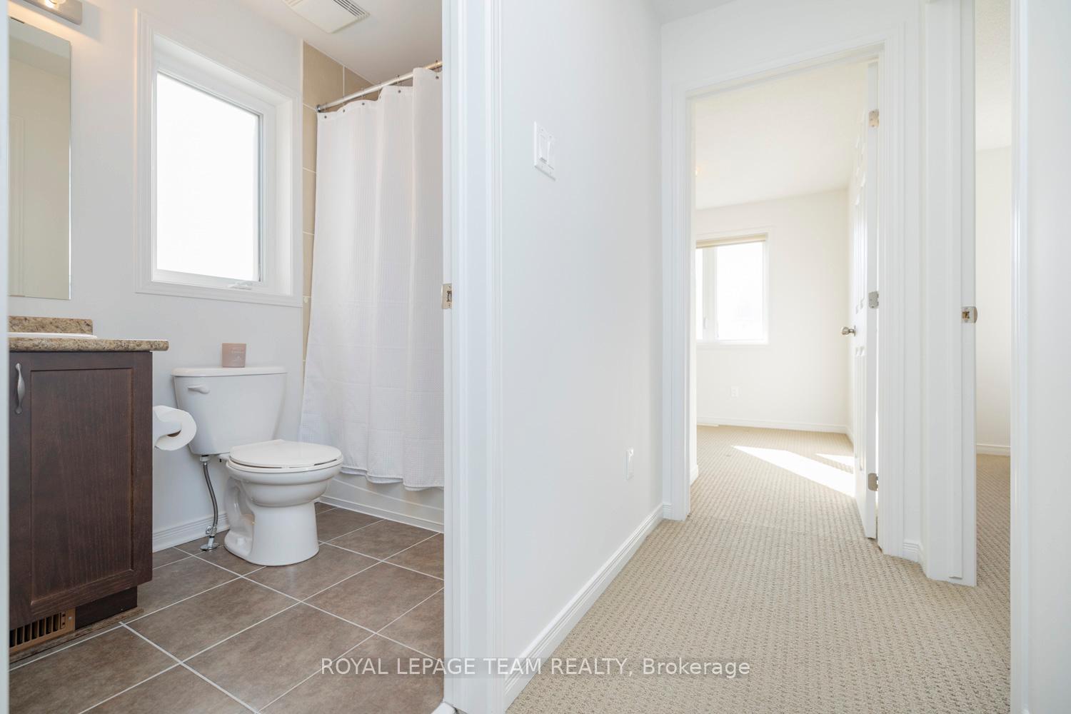 Photo 20 of 209 Macoun Circle, Ottawa, Hunt Club Park/Greenboro — HOMEH