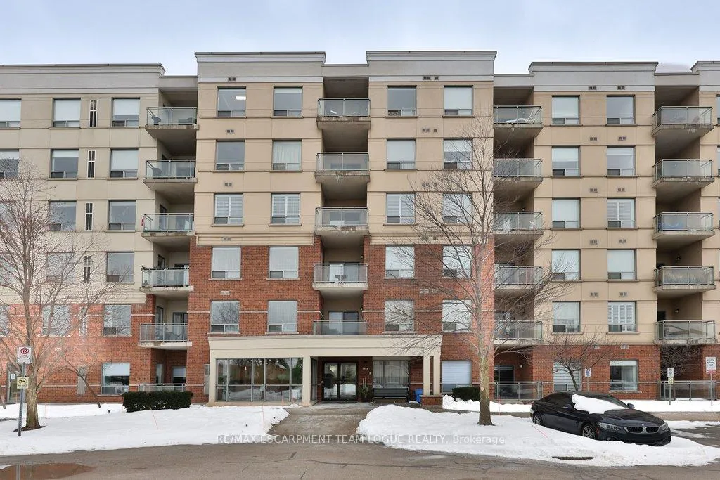 Front of Unit 312, 5070 Fairview Street